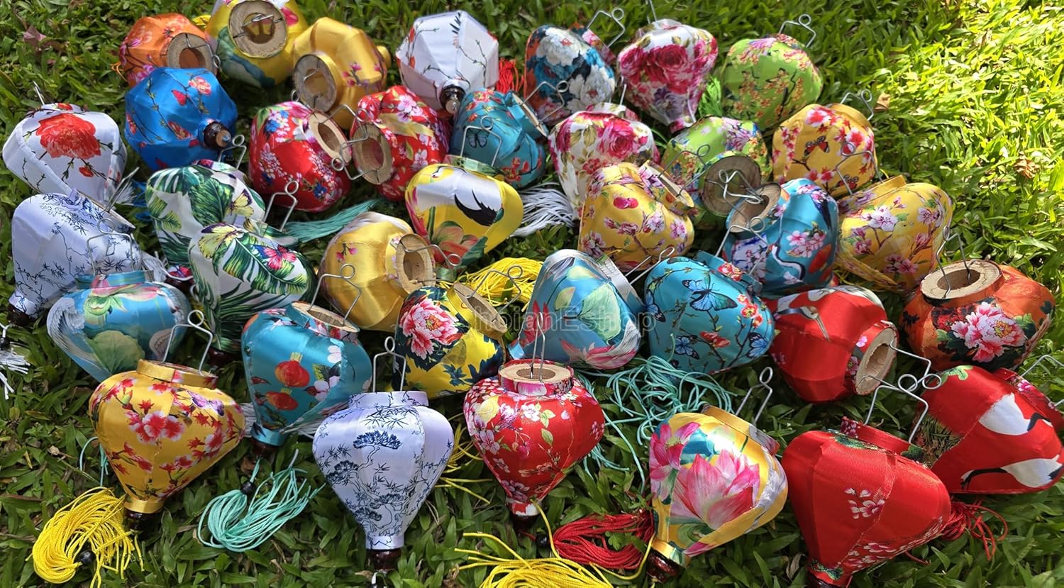 Set 32 pcs Small Lanterns for Christmas Tree Decorations Wedding Decorations Garden Party Decorative