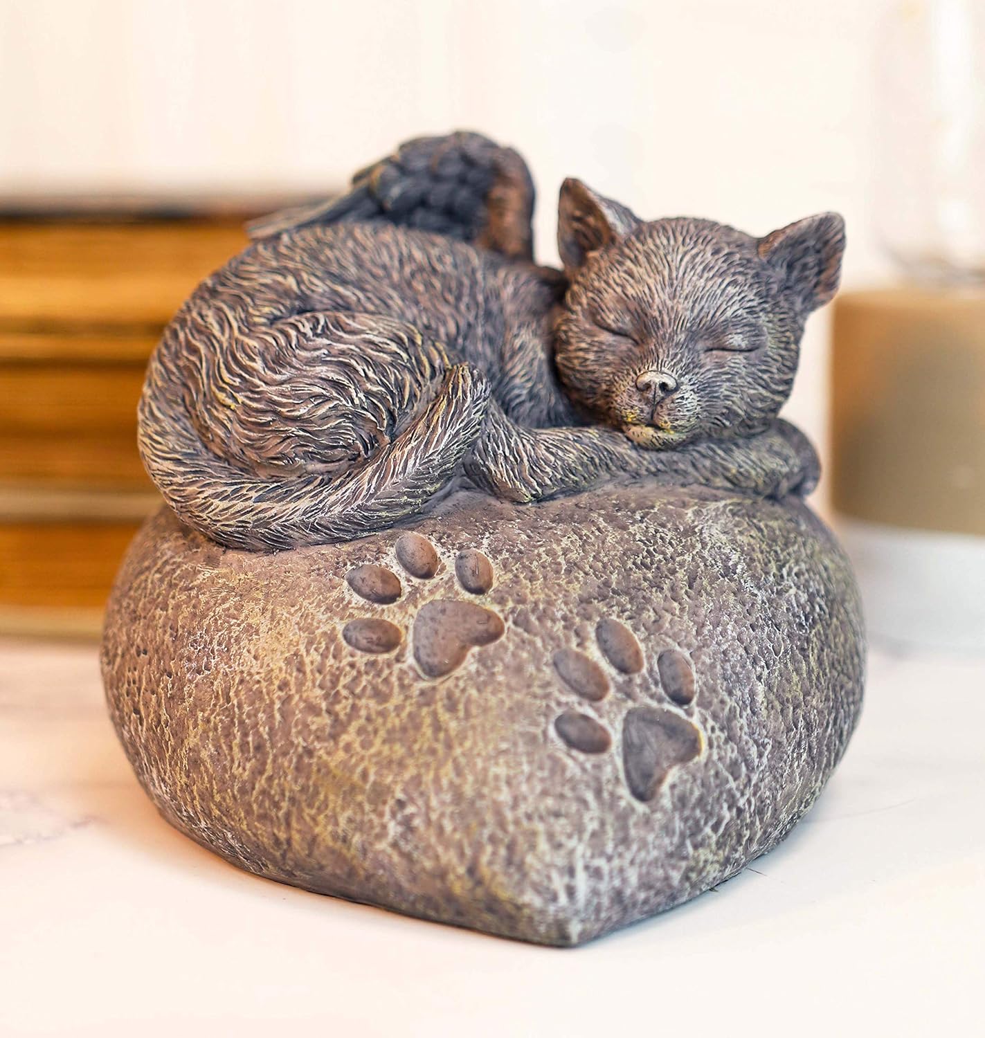 Ebros Heavenly Winged Angel Cat Sleeping On Heart Shaped Stone with Cat Paw Prints Cremation Urn 30 Cu in Pet Memorial Resin Statue Feline Cats Kittens Inspirational Figurine