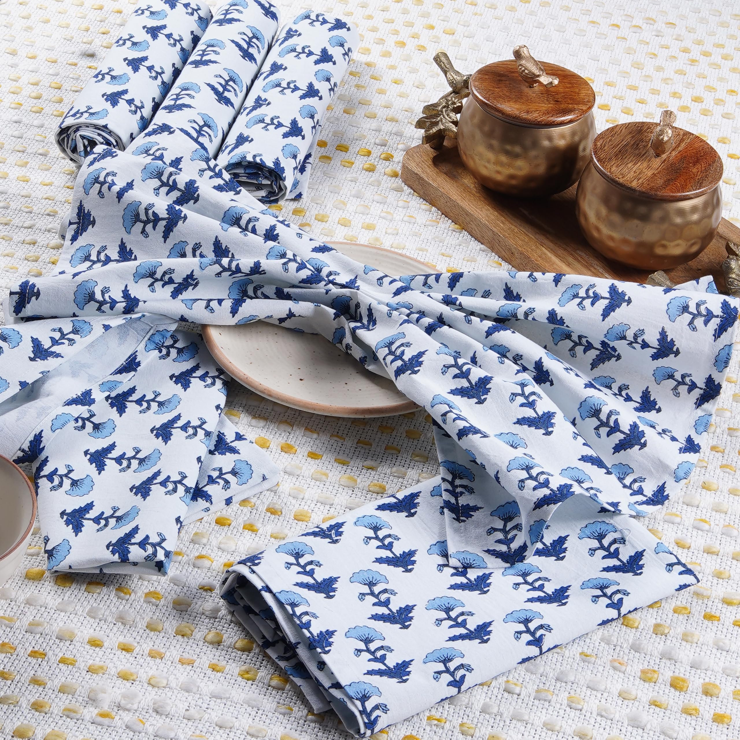 TARAN LIVING Cotton Cloth Napkins Natural Reusable Fall Dinner Napkins Reusable Machine Washable Fabric for Events, Gift, Home Decor - Blue, 18x18 Inches - Pack of 4