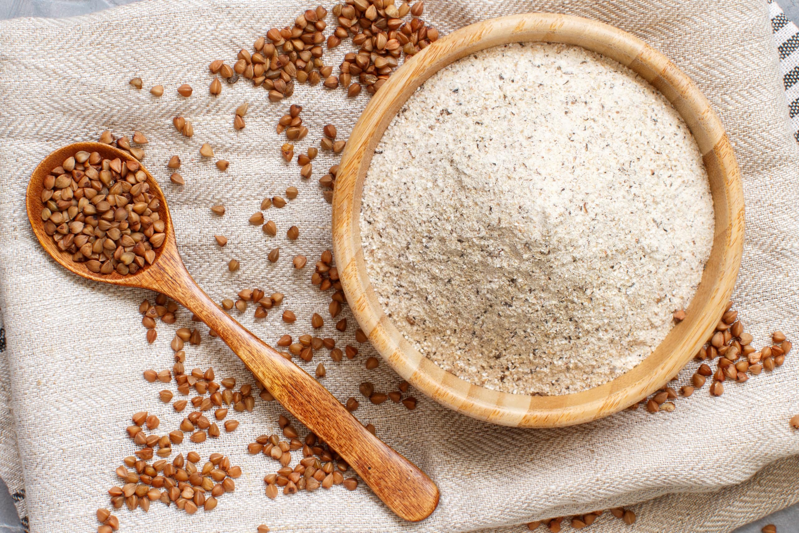 Mynatura Buchweizen ganze Körner | Vielseitig verwendbar | Vegane Ernährung | für Brot und Eintopf | Im Beutel 10x1000g