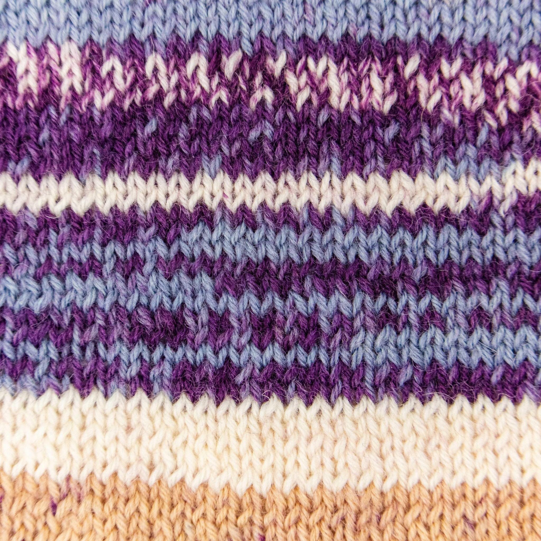 Superwash Sockenwolle zum Stricken, 4-fädiges Sockengarn aus 75 % reiner Wolle und 25 % Polyamid, 50 g Handstrickgarn für Socken