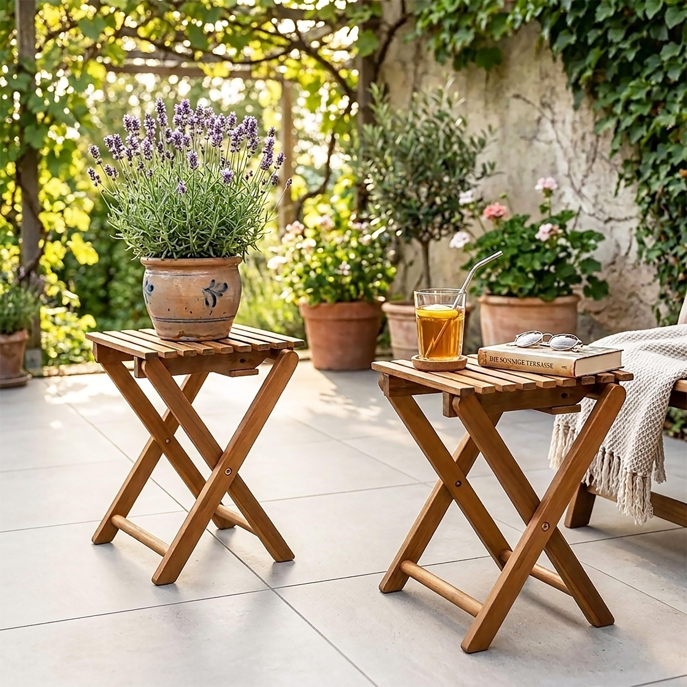 Spetebo Tabouret pliant en acacia - 37 cm - Aspect teck - Tabouret de jardin en bois - Table d'appoint - Tabouret pour plantes | Bois aspect teck, pliable, tabouret à fleurs, table d'appoint, tabouret pour plantes