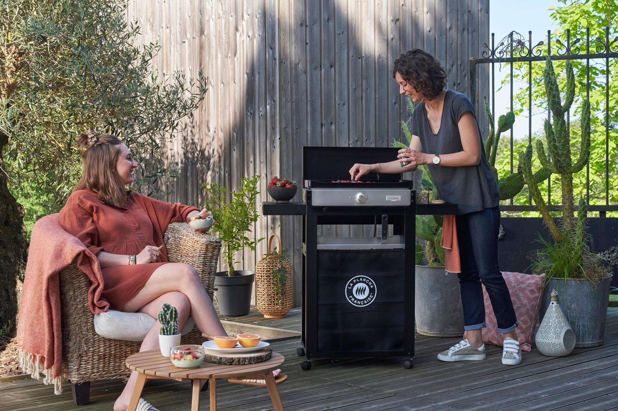 LE MARQUIER La Plancha Francaise Electrique 150 Duo Edition (Couvercle, Chariot, Porte Épices Et Rideau Inclus)