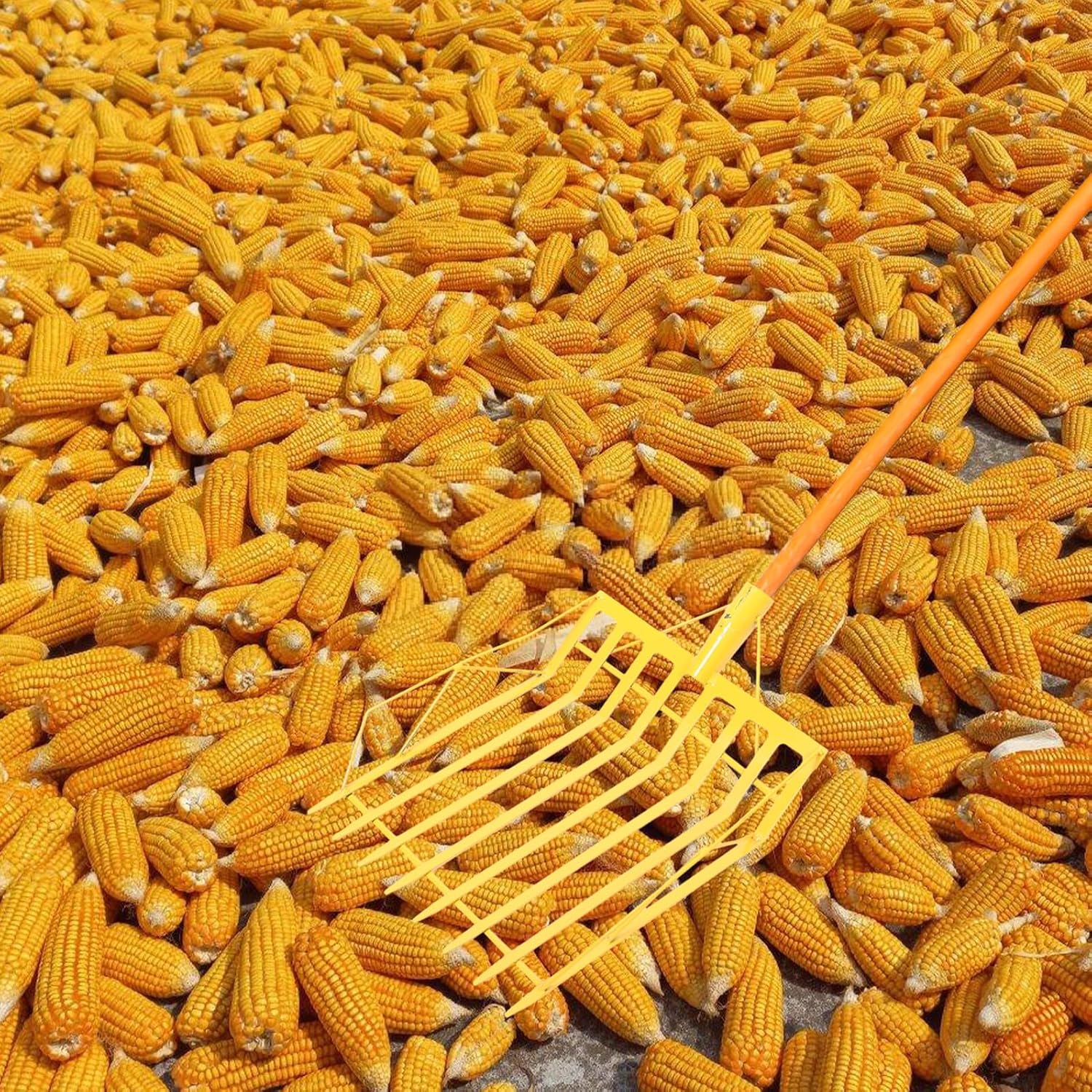 Metal Corn Spade with Handle, Thickened Yellow Pointed Tip Farm Shovel for Soil Digging and Grain Scooping, Portable Outdoor Gardening and Farming Tool