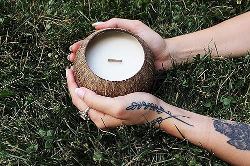 Miniatura 6 de Eco Four Twenty Vela de coco natural en un coco real. Mezcla de coco natural y cera de soja, quema más de 40 horas (lavanda lujosa)