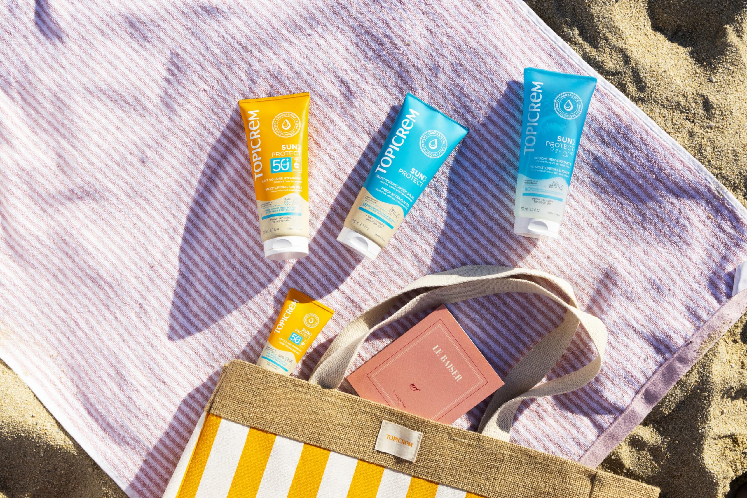 Topicrem - Sun Protect, Douche Réhydratante - Nettoie, Hydrate, Nourrit, Apaise la Peau, Élimine les Résidus de Protection Solaire - Soin Peaux Sensibles - Gel Douche Après-Soleil - 200 ml