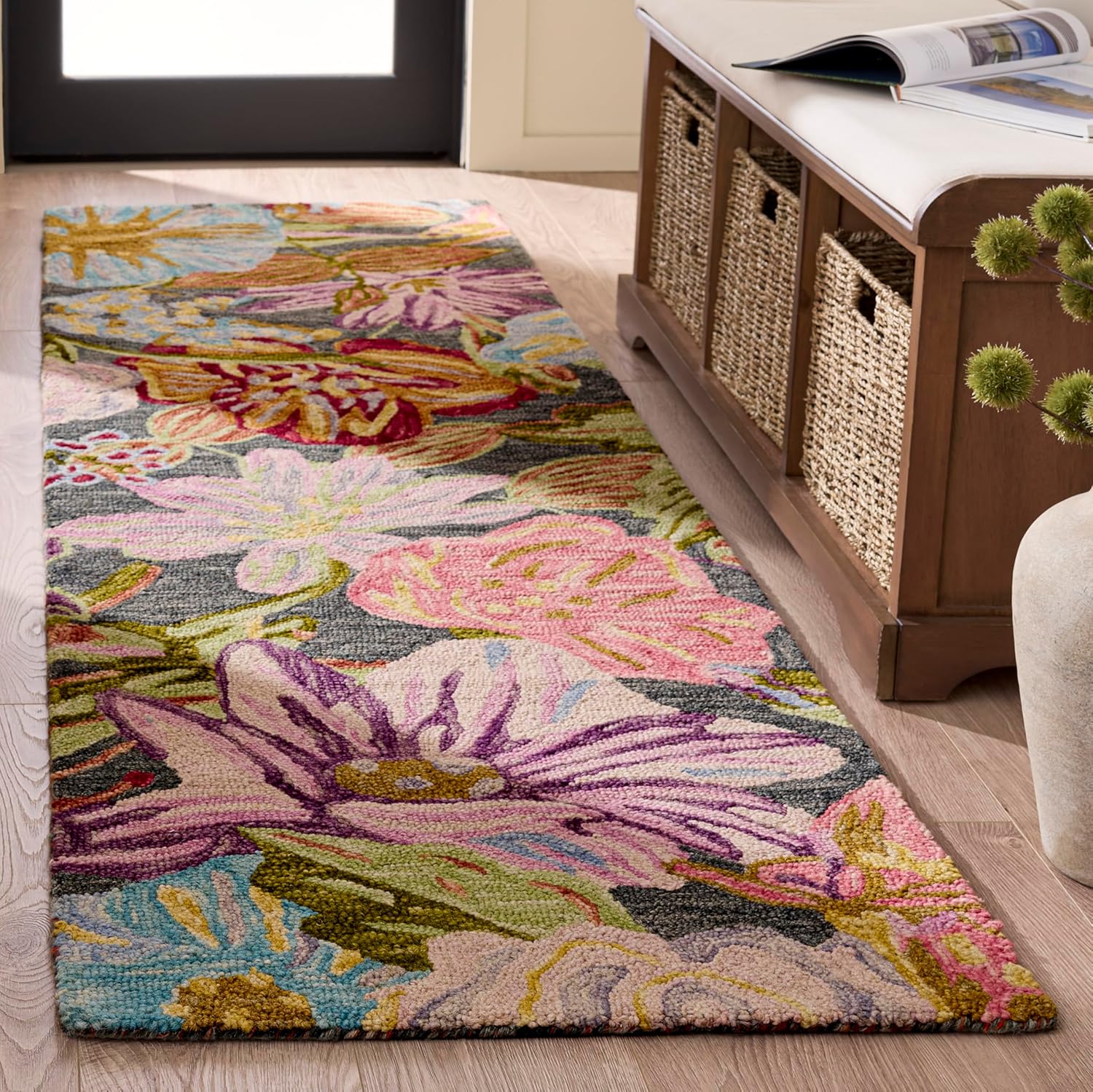 SAFAVIEH Area Rug 4x6 - Jardin Collection - Green & Light Blue, Handmade Wool, Floral Design, Ideal for Living Room, Bedroom, Dining Space (JAR374Y)