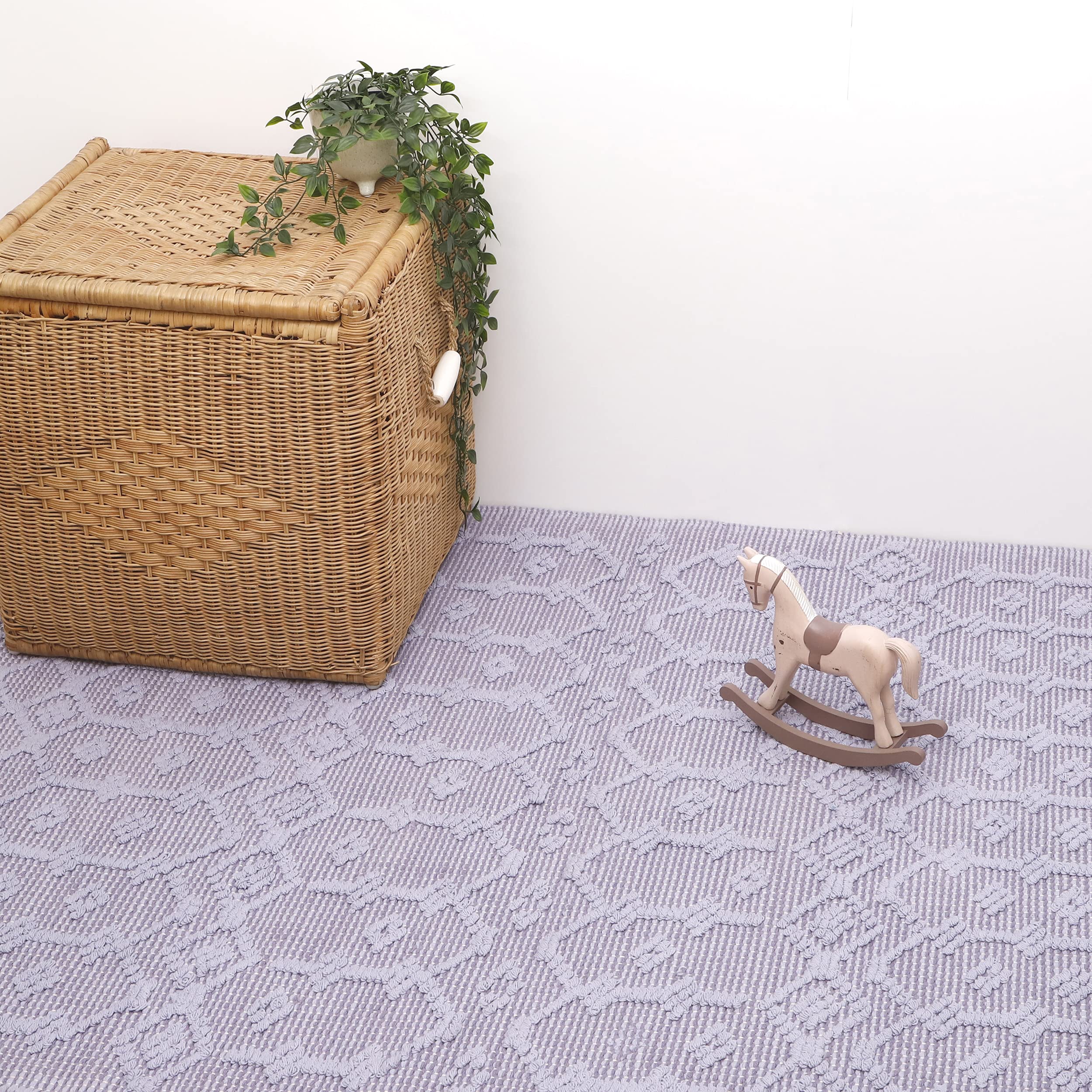 Tapis enfant blonder coton mauve NATTIOT pour envelopper de douceur la chambre de bébé