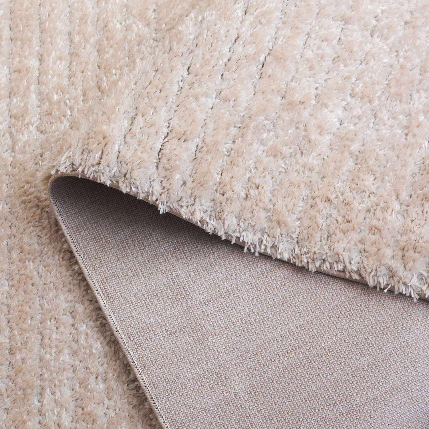 SAFAVIEH Tahoe Shag Collection Area Rug - 4' x 6', Beige, Solid Design, 1.2-inch Thick Ideal for High Traffic Areas in Living Room, Bedroom, Dining (THO651B-4)