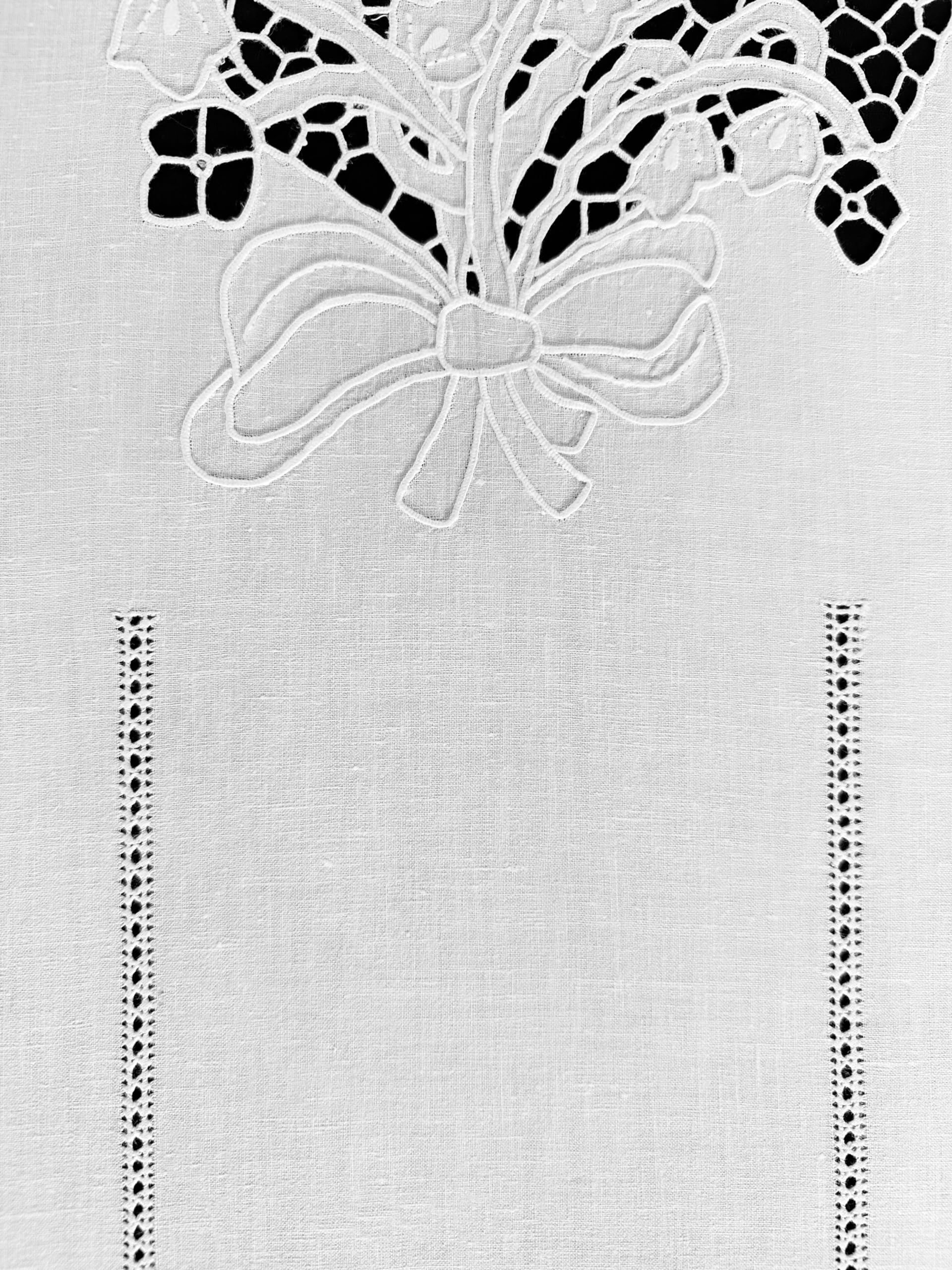 Zenoni & Colombi Coppia di Tende Ricamate a mano Fenice Made in Italy Misto Lino Varie Dimensioni (58x240)