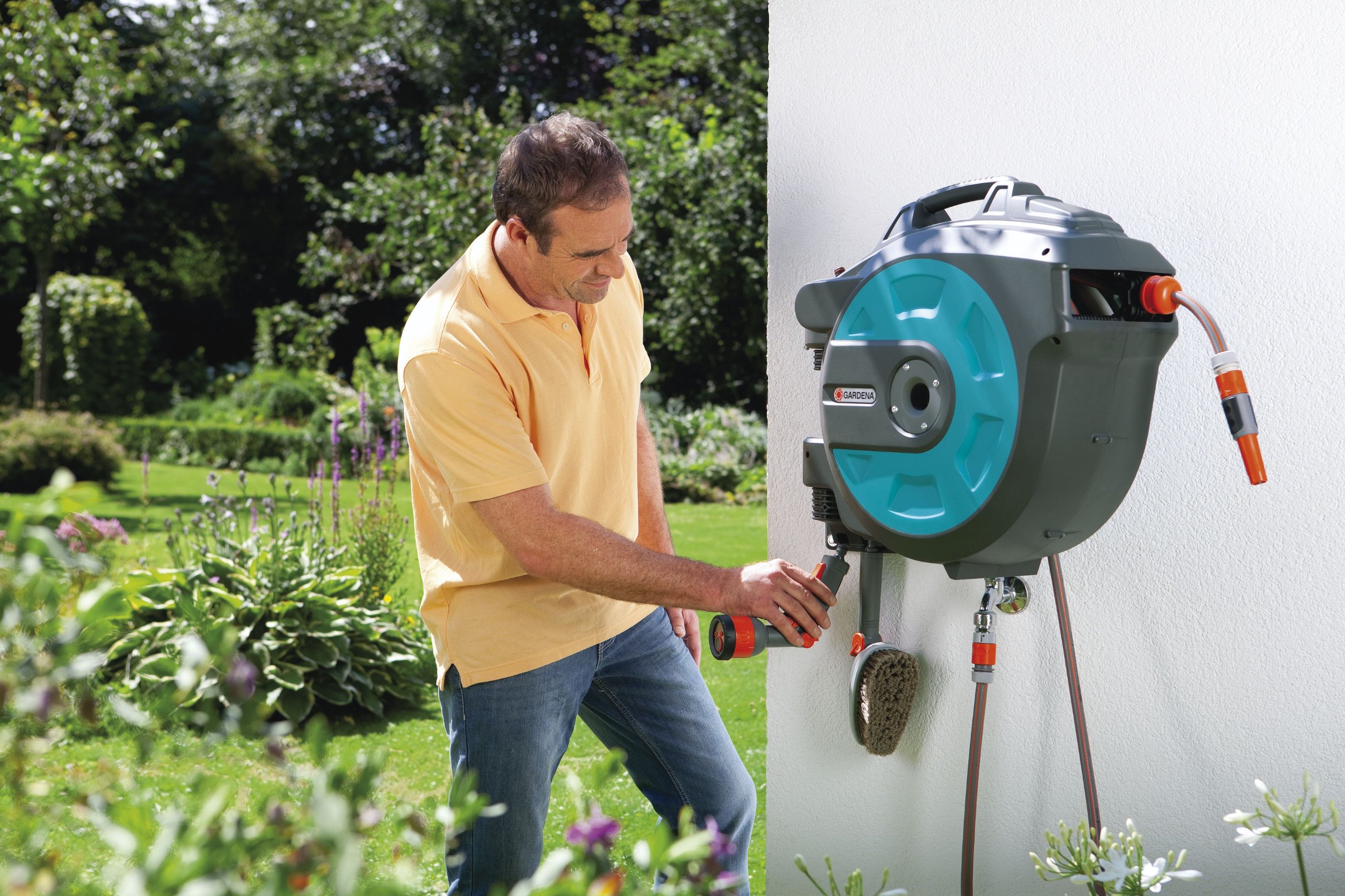 GARDENA Retractable Battery Operated Hose Reel 115Feet With Convenient