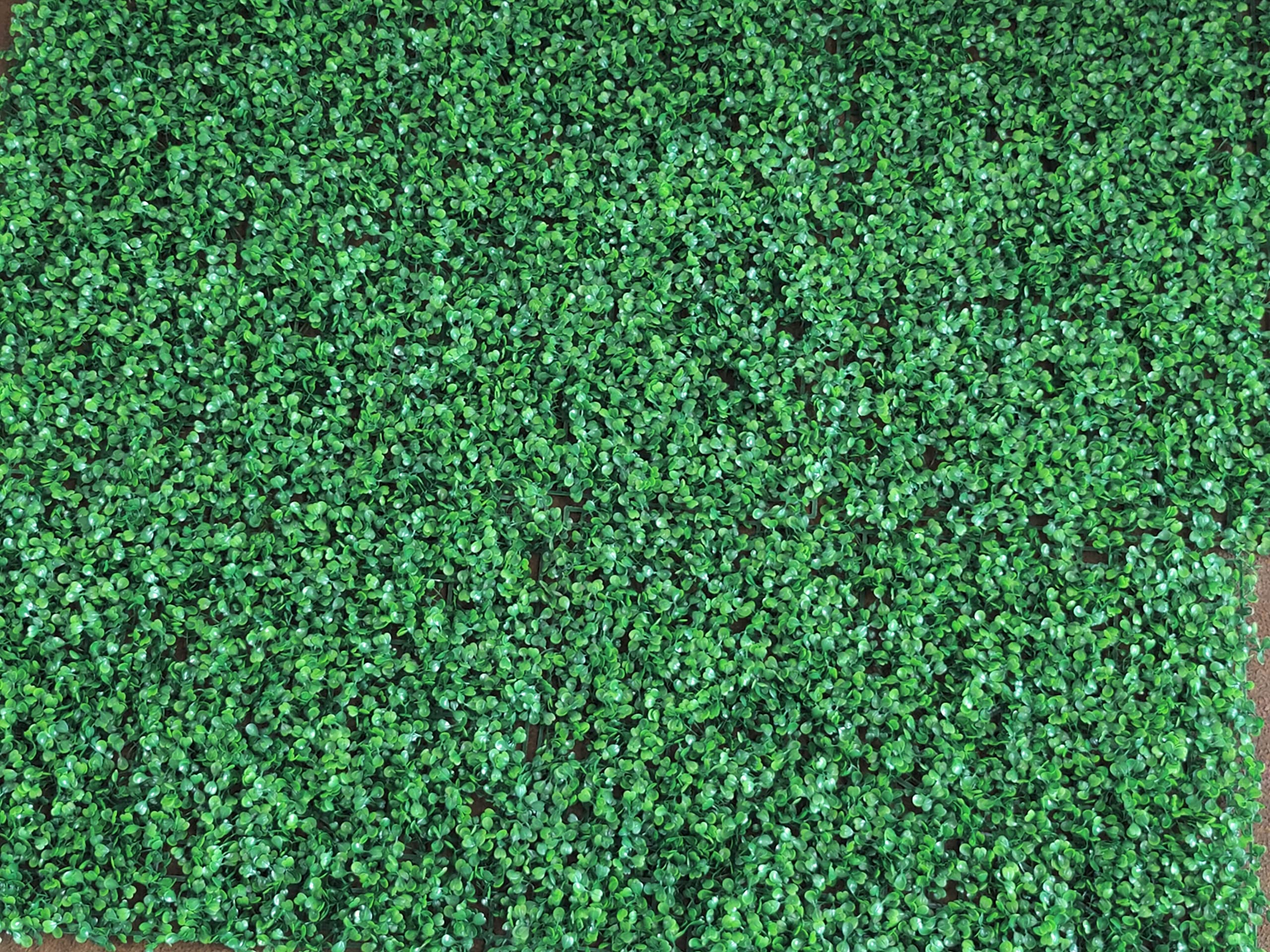 Artificial Vertical Grass Wall Panels (40x60cm, 2.70 Sq Ft per Panel), Green