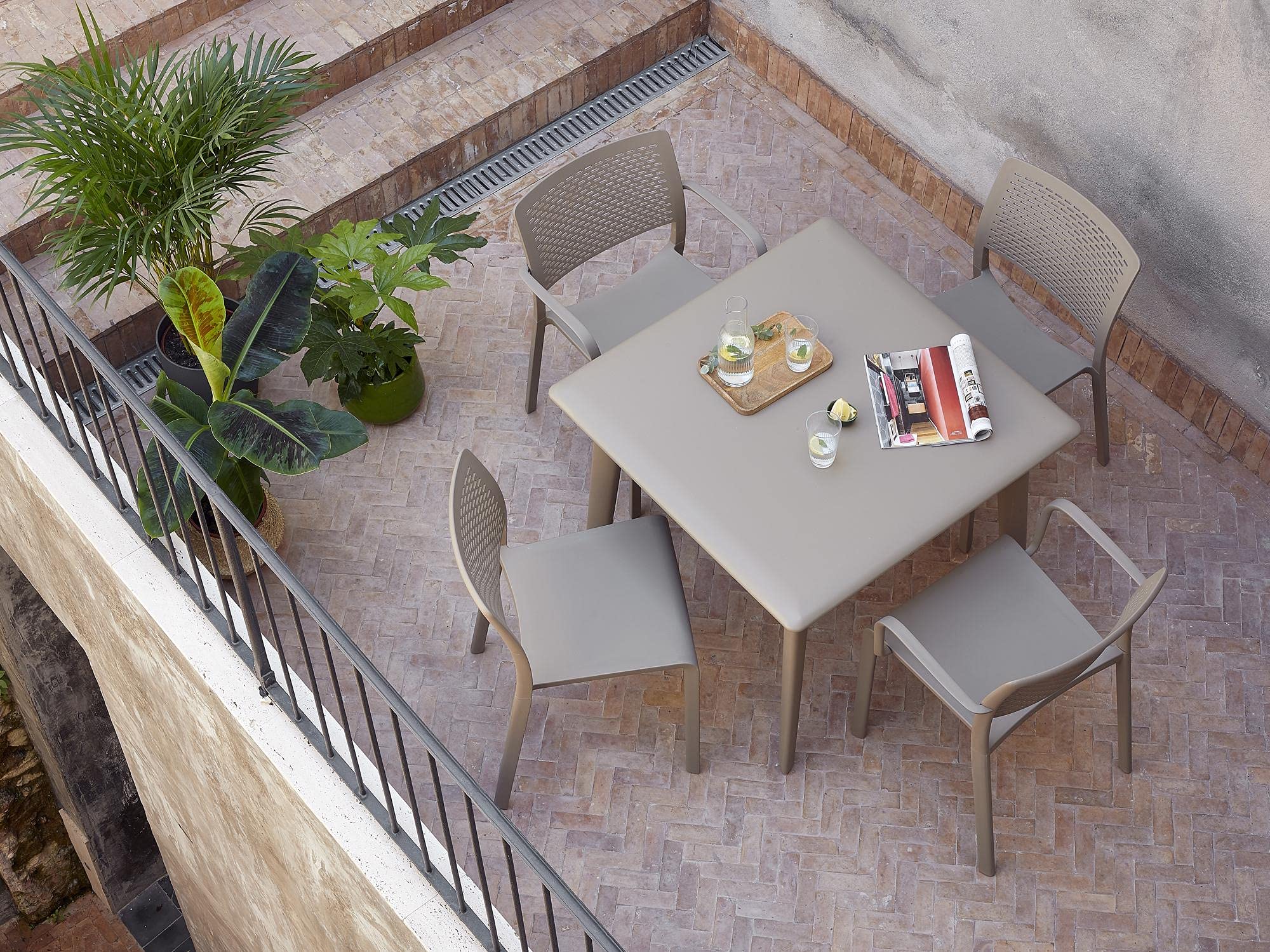 resol New Dessa Tavolo, Grigio Scuro, 90 x 90 x 74 cm