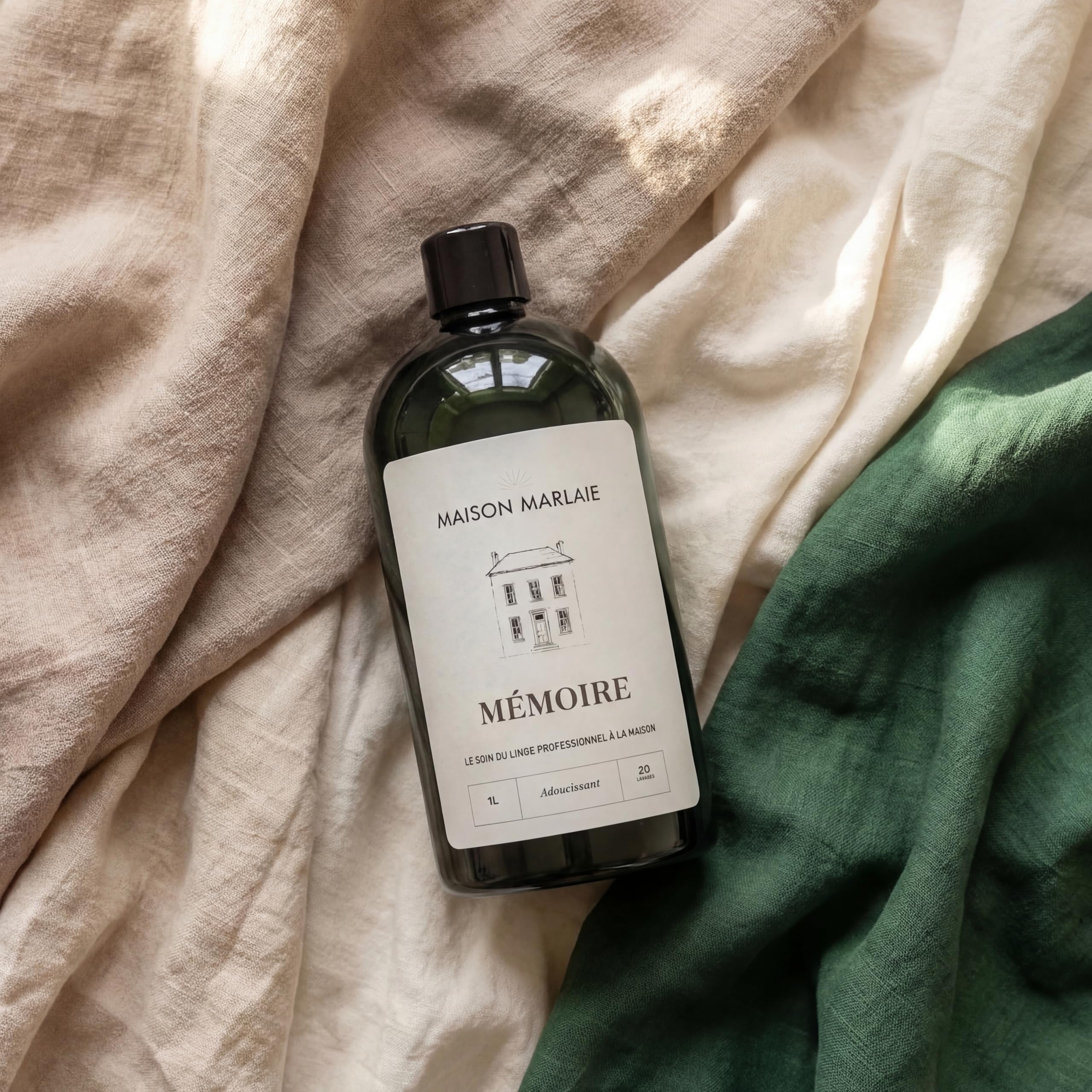 MÉMOIRE Maison Marlaie - Adoucissant Linge Concentré 1L | Assouplissant Linge Parfumé | Parfum de Linge Longue Tenue | Hypoallergénique | Fabriqué en Italie | Parfum Linge | Linge Délicat | 1L