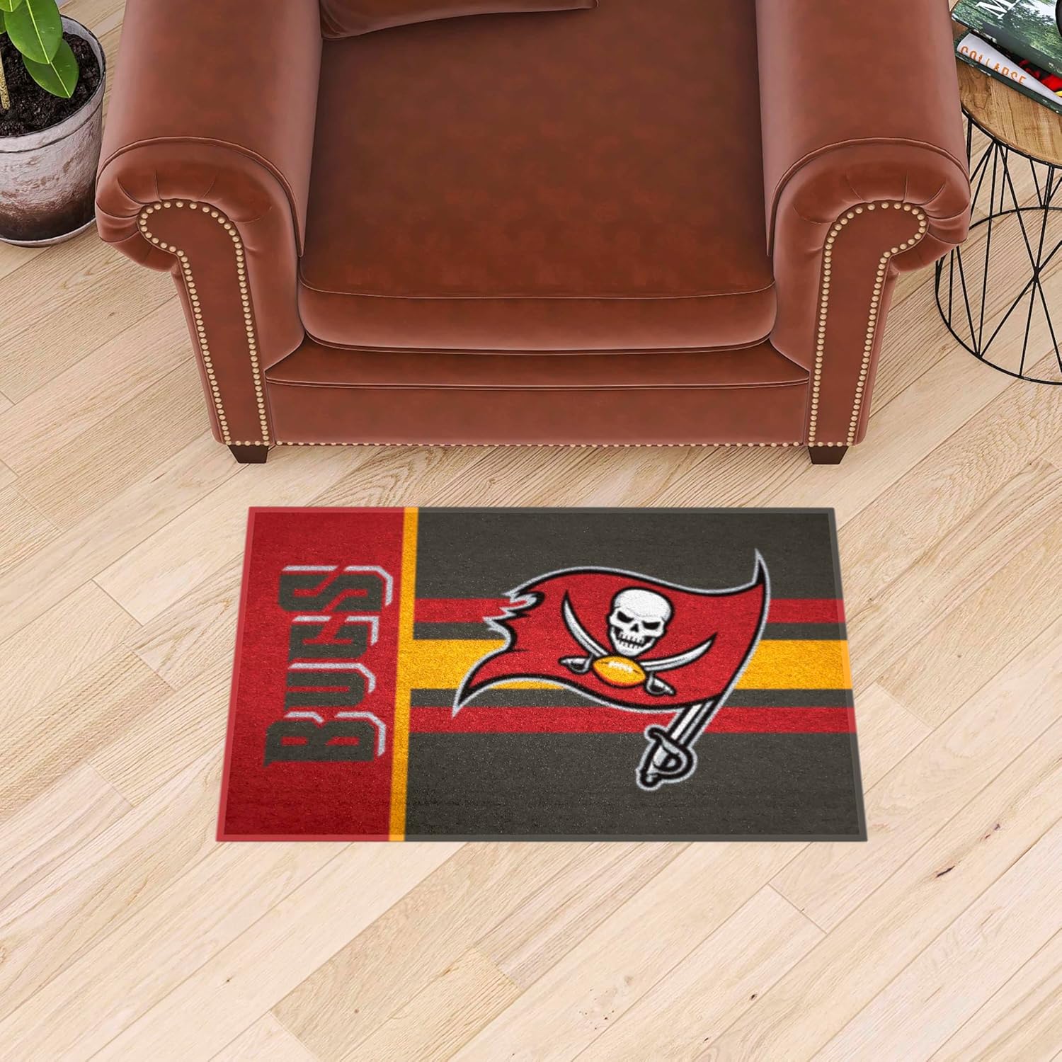 FANMATS NFL Tampa Bay Buccaneers Nylon Face Starter Rug , 19"x30"