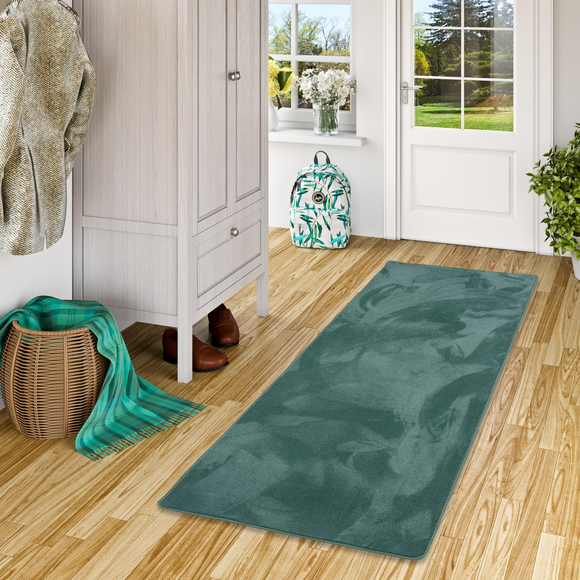 Tapis runner vert menthe doux pour sol glissant : la solution anti-chute chic