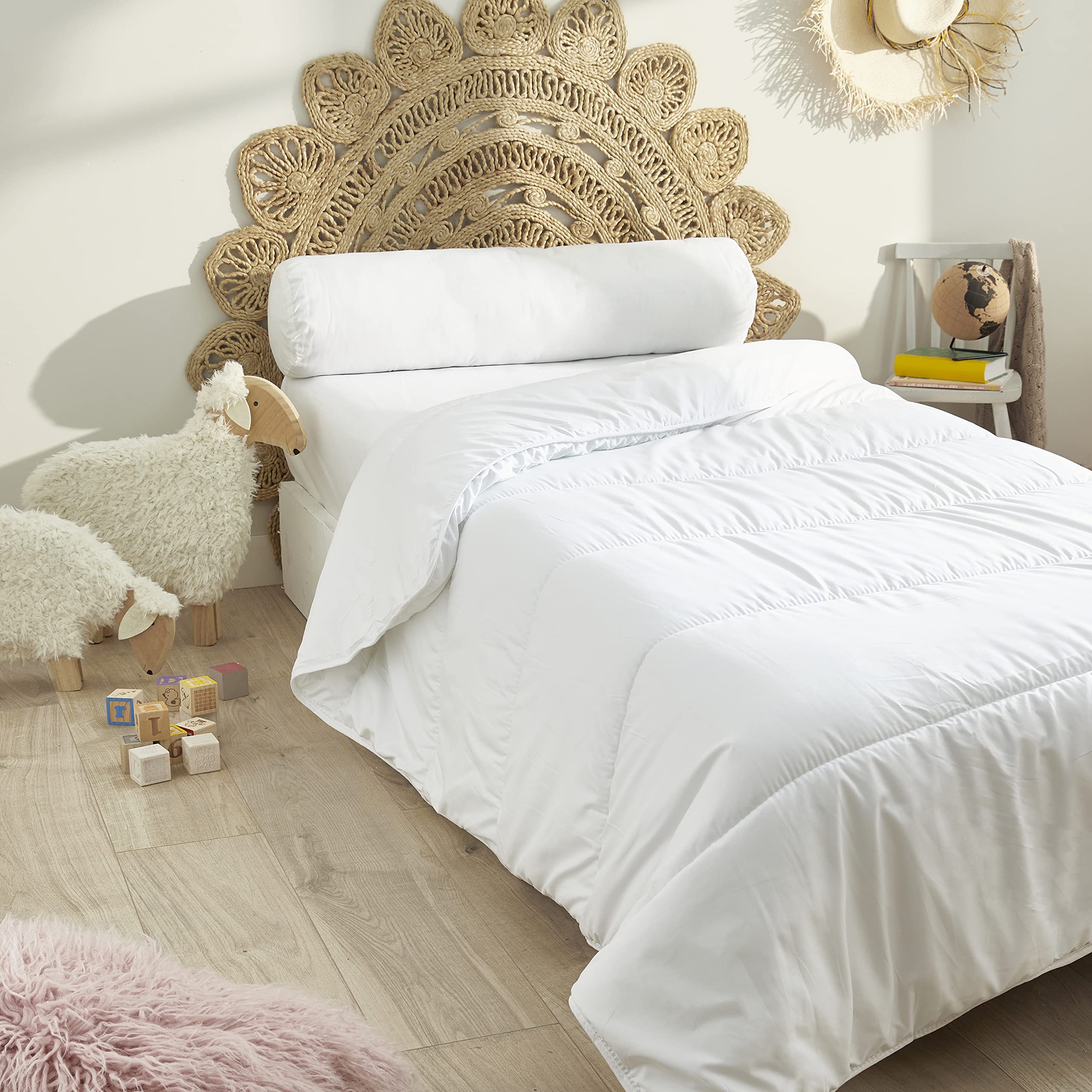 Couette douce 140x200 cm Universdécor Soft &amp; Care pour s'endormir serein