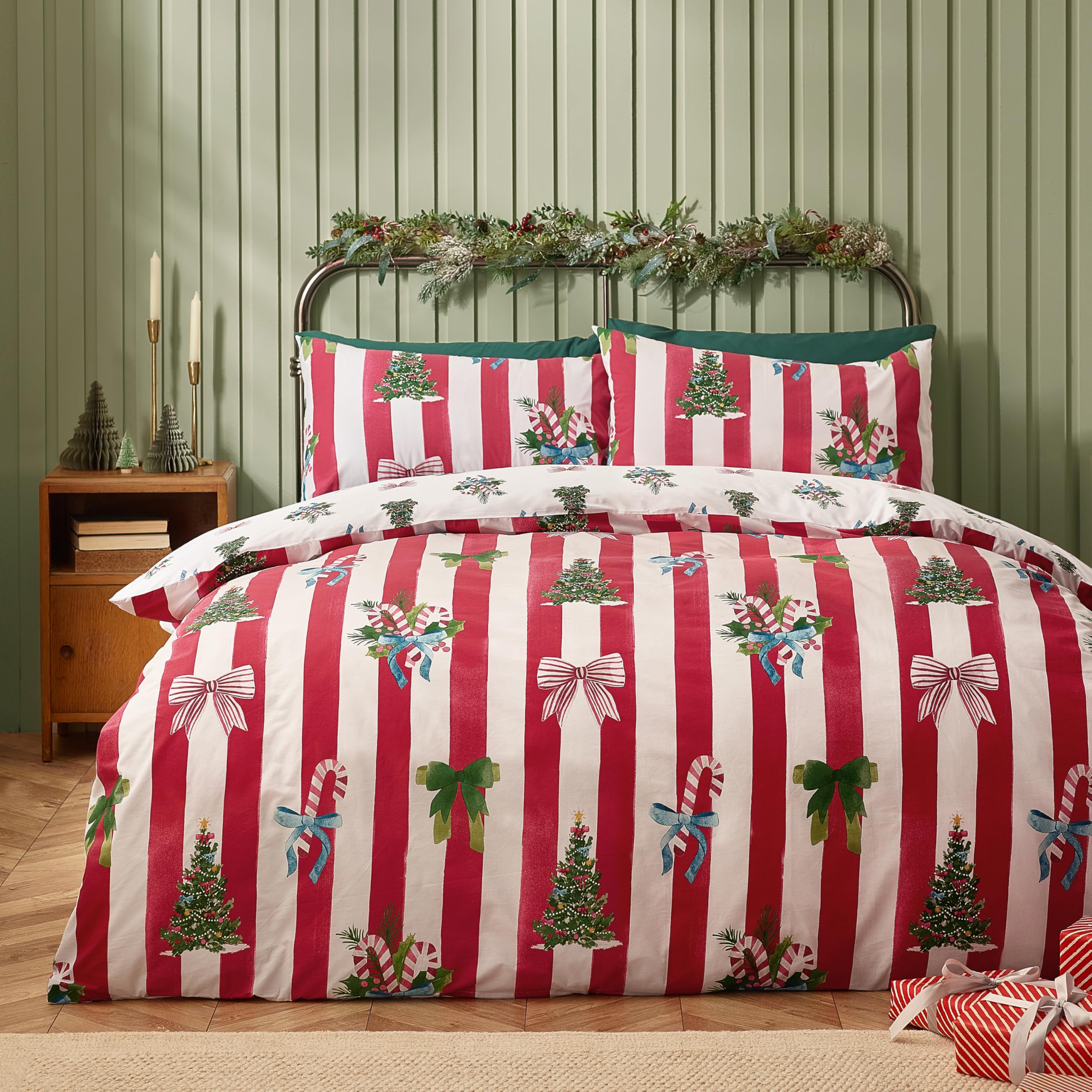 Catherine Lansfield Christmas Stripe Reversible Super King Duvet Cover Set with Pillowcase...