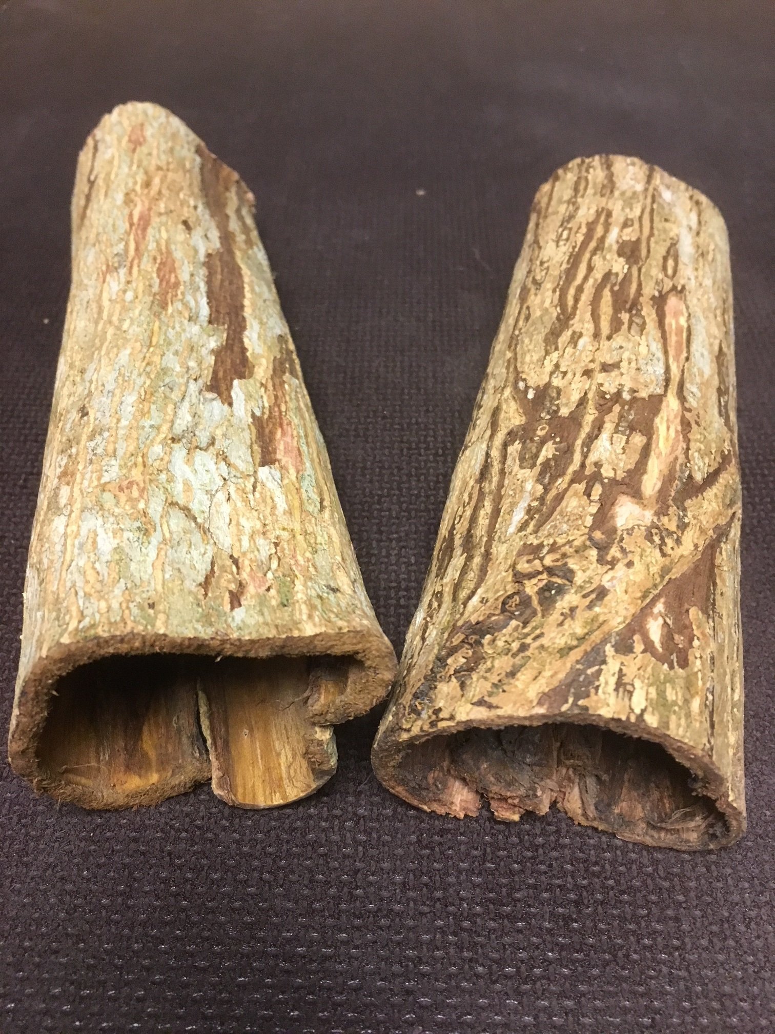 2 grandes cuevas de la arma milagrosa árbol de almendro indio para conocedores (Ø ~ 3 – 4 cm, longitud 15 – 20 cm, más de 100 g) decoración para acuario, purificador de agua, tubos Catappa Bark