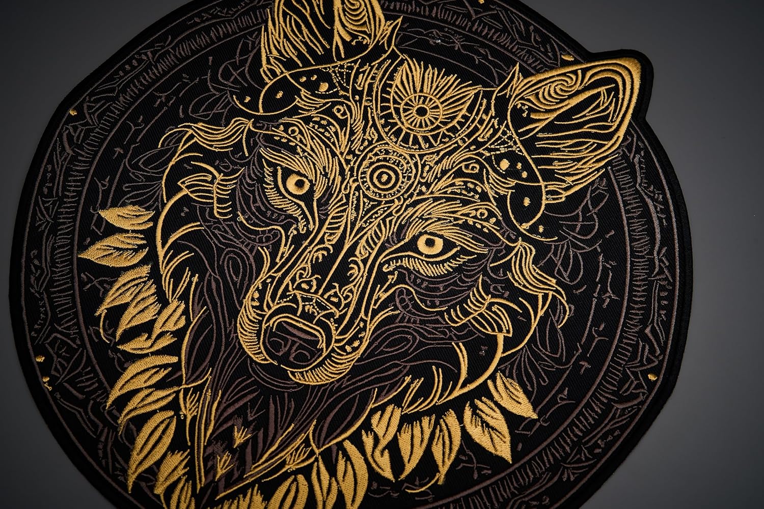 MakeMyPatch - Golden Wolf Large Back Patch for Custom Biker Vest Embroidered Patch for Vests Customize Your Look with Embroidered Motorcycle Patches Decorate Your Vest Effortless Ironing or Sewing