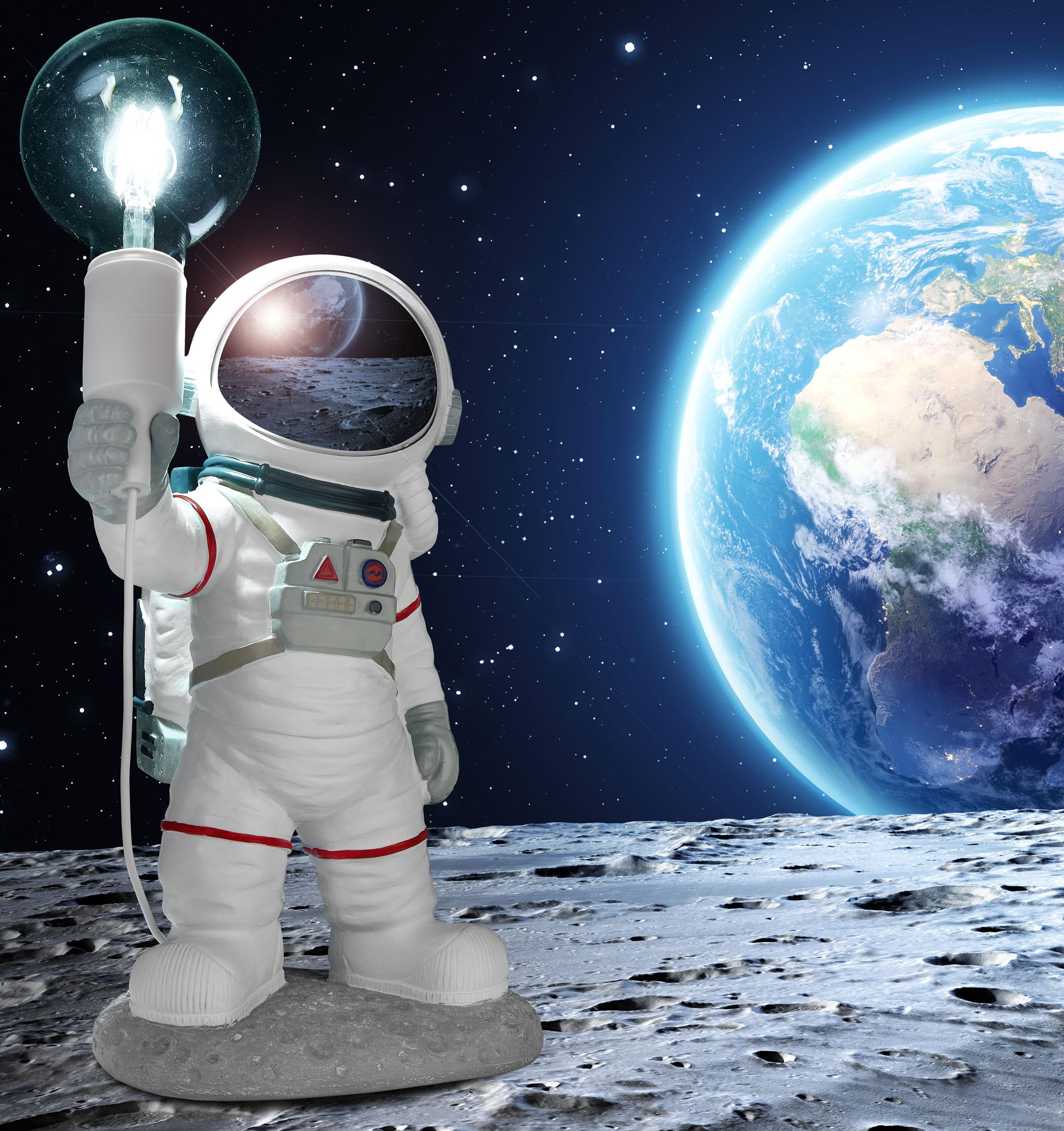 Brubaker Lampada da Tavolo Astronauta - Lampada da Comodino Spaziale da 40 cm con Presa E27 e Spina USB-C - Statua Decorativa del Viaggio Spaziale Dipinta a Mano - Bianco e Argento