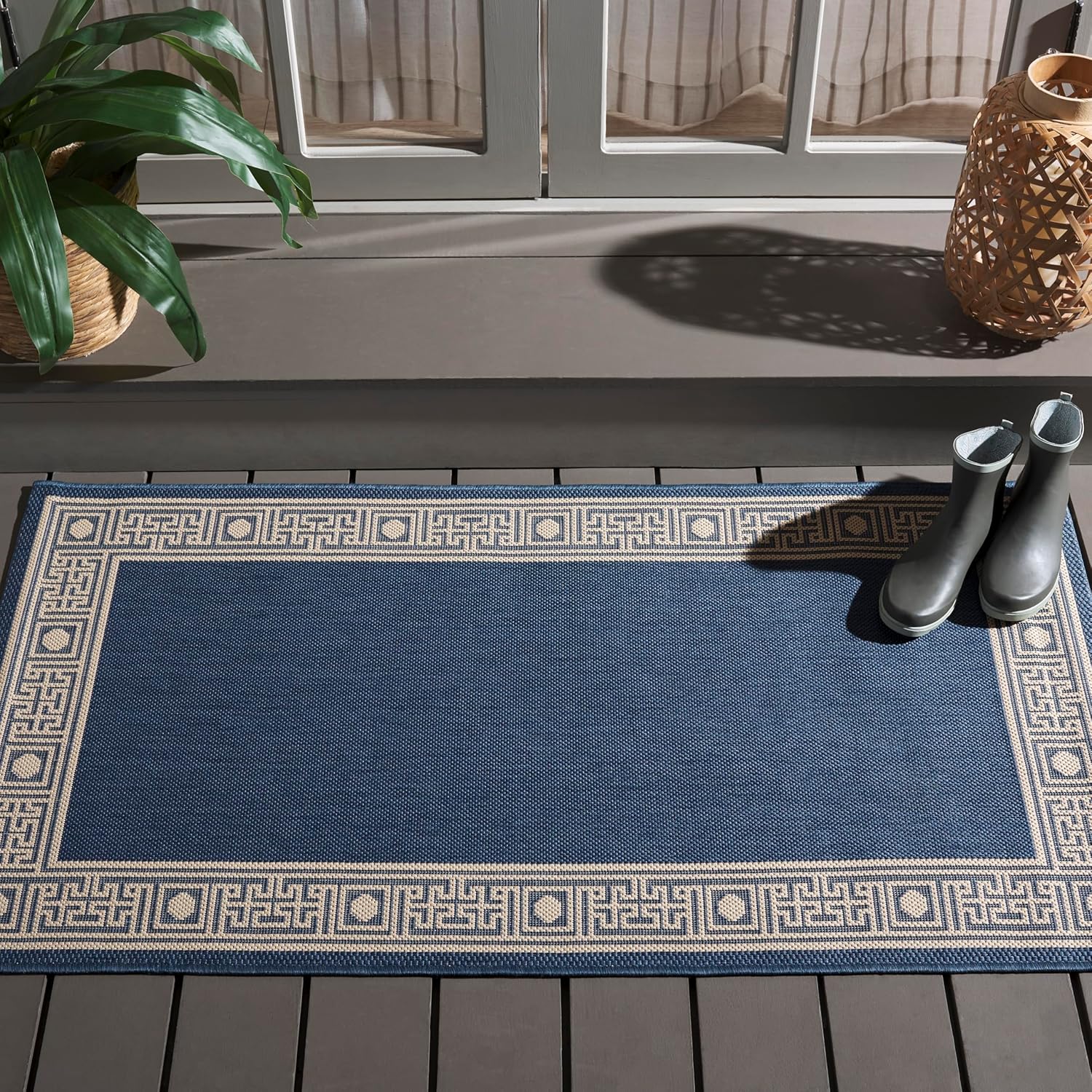 SAFAVIEH Washable Rug Outdoor Courtyard Collection - 2'7" x 5', Blue & Beige, Non-Shedding & Easy Cleaning, Ideal for Patio, Backyard, Mudroom (CY5143C)