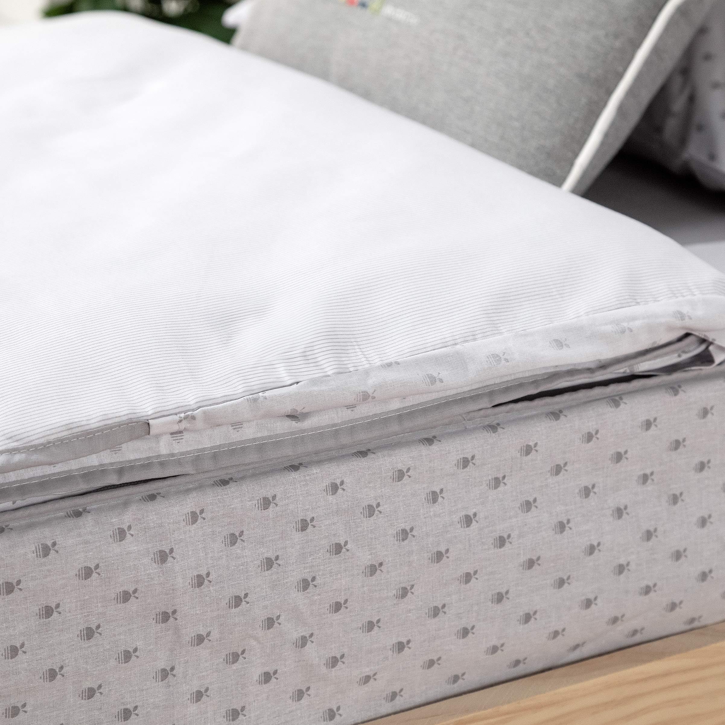 Saco Nórdico Junior 128 Manterol | Saco Cama Infantil con Cremallera Doble Carro | Diseño Peces Divertido | Funda de Almohada Reversible | Cama 90 cm | C12 Fondo Blanco y Peces Gris