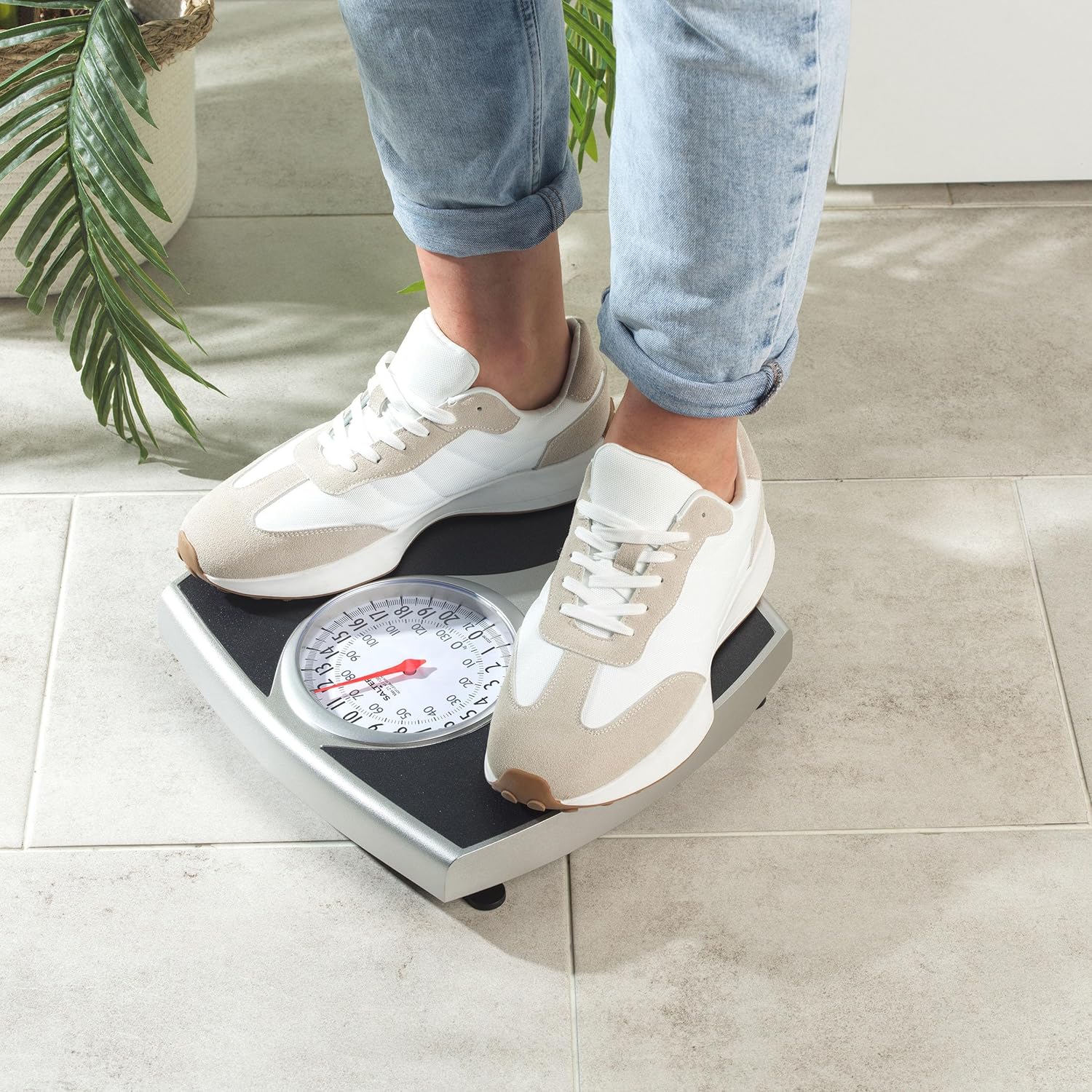Salter Speedo Mechanical Bathroom Scales - Fast, Accurate and Reliable Weighing, Easy to Read Analogue Dial, Sturdy Metal Platform, High Capacity kg and st, No Buttons/Batteries, Hassle Free