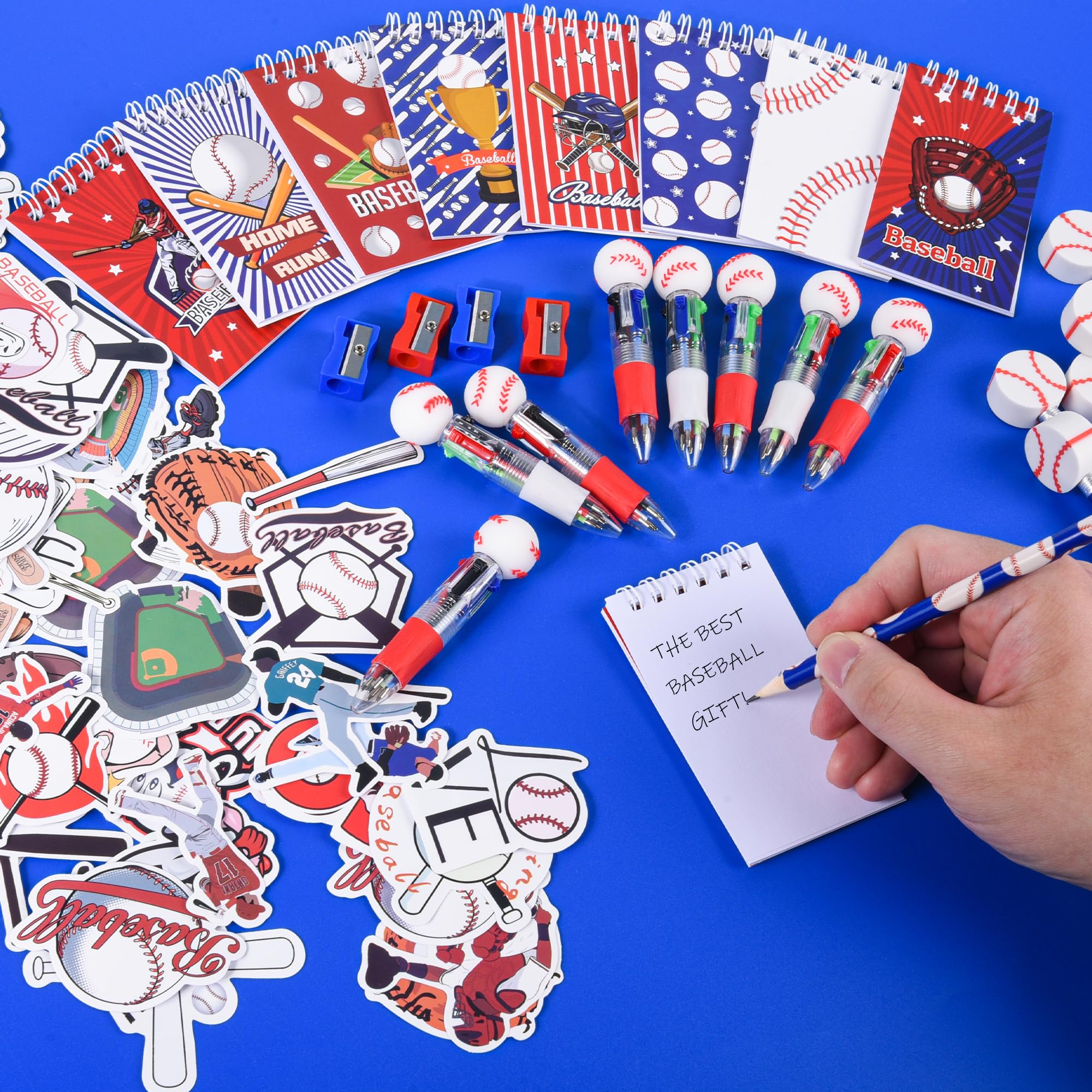 LiYiQ 247 pezzi forniture per feste di baseball regali di ritorno per feste, regali di cancelleria per studenti da premi per insegnanti, gomme per matite adesivi per quaderni per baseball aula