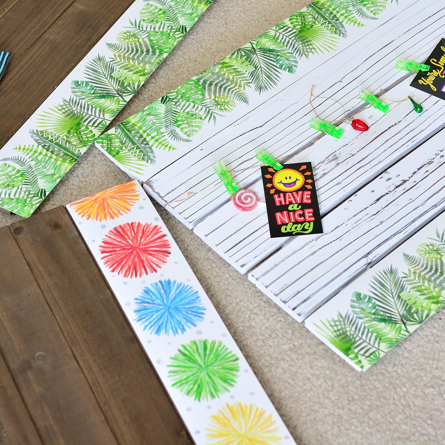 Youngever 16M Bulletin Board Borders for Classroom Decoration, Sunburst Theme Design Straight Border Trim 5 9107U+5acML. AC SL1500