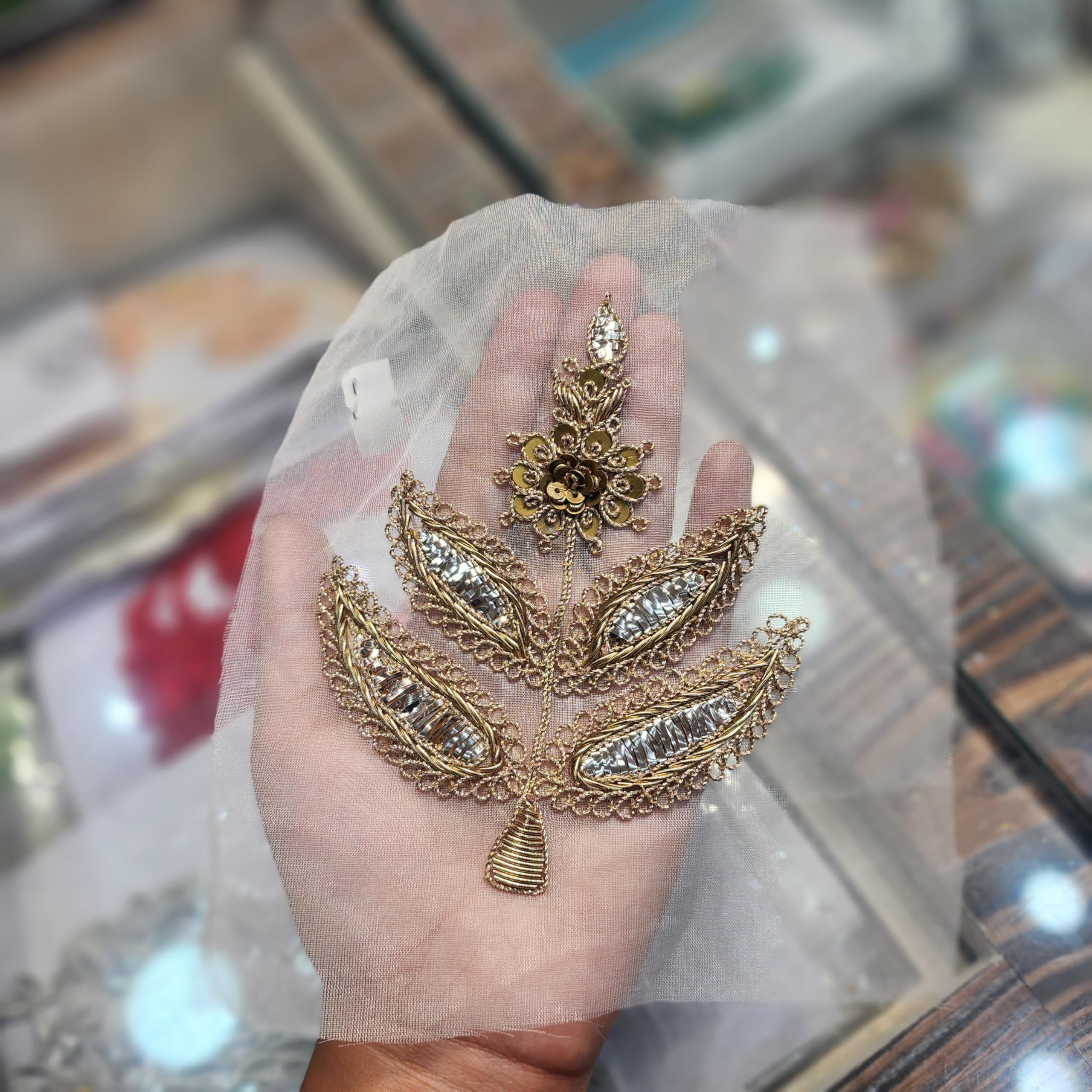 Mohan Shoppe Golden Mukaish and Zari Work Fancy Leaf Patch/Applique for  Dresses Shirts Suits etc. Pack of 1 Piece : Amazon.in: Home & Kitchen