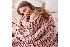 Chunky Pink Crochet Blanket: Cozy Comfort for Your Home Decor