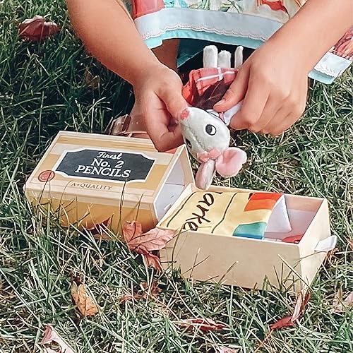 Vista 41 de Mice in Boxes - Juego 'Remy The House Mouse' con animales de peluche en una caja de fósforos Remy el ratón de la casa,Dolly (Llama),Manoplas