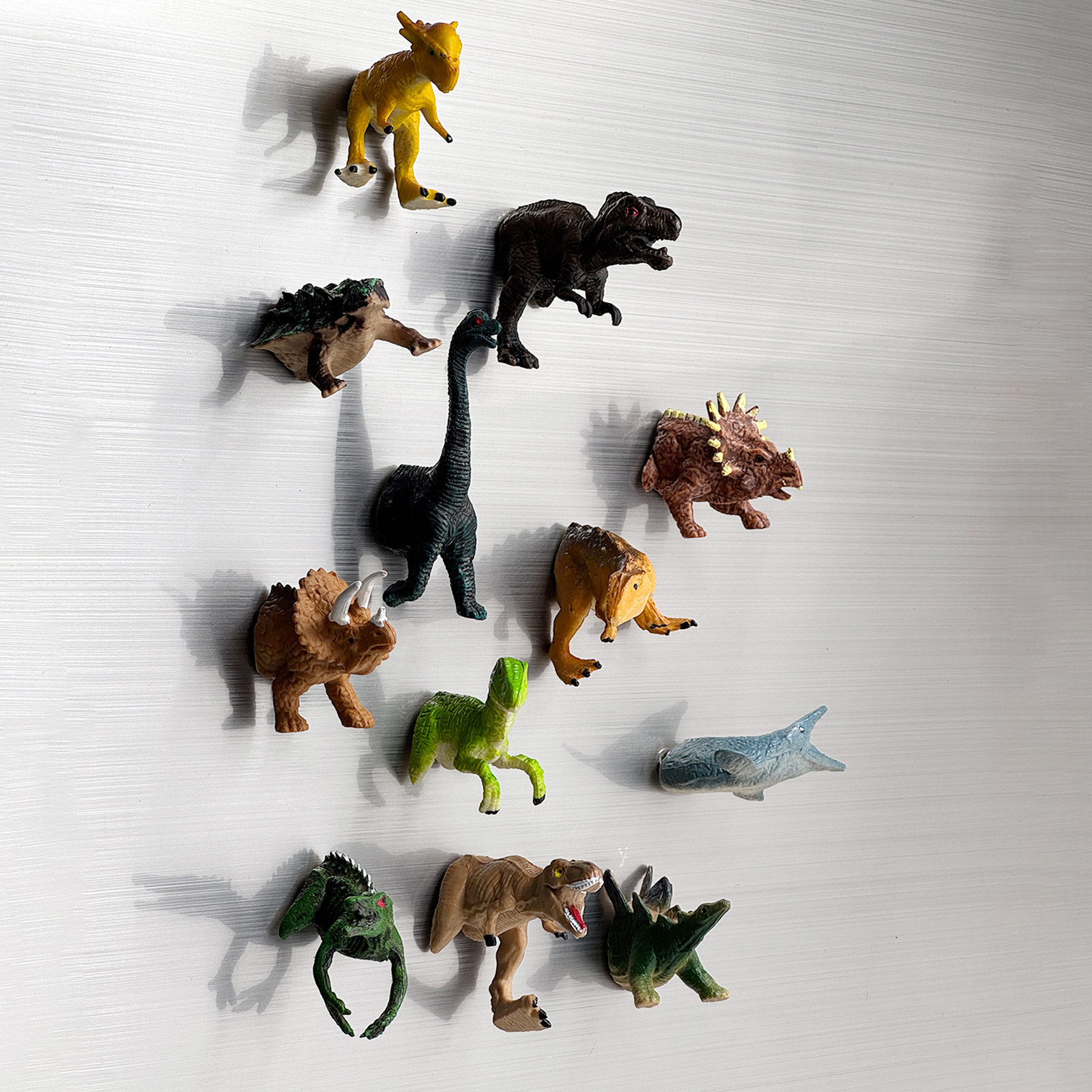 12 Imánes de Dinosaurios Decorativos en Resina miniatura 7