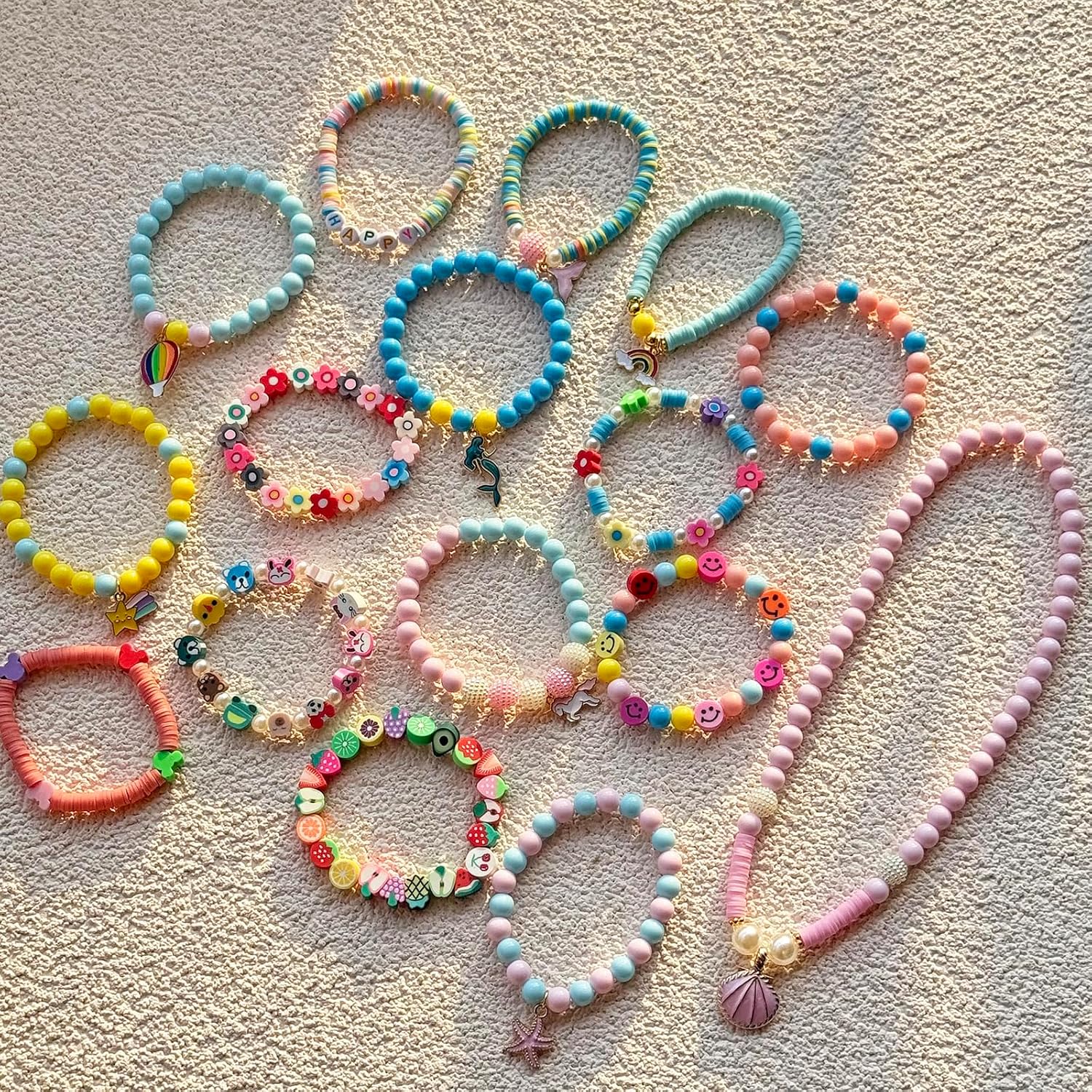1700Pcs Clay Beads Bracelets Making Kit,Friendship Bracelet kit for Jewelry Making Polymer Clay Beads Kit with Flower Fruits Animal Letter Bead and Charms for DIY Crafts