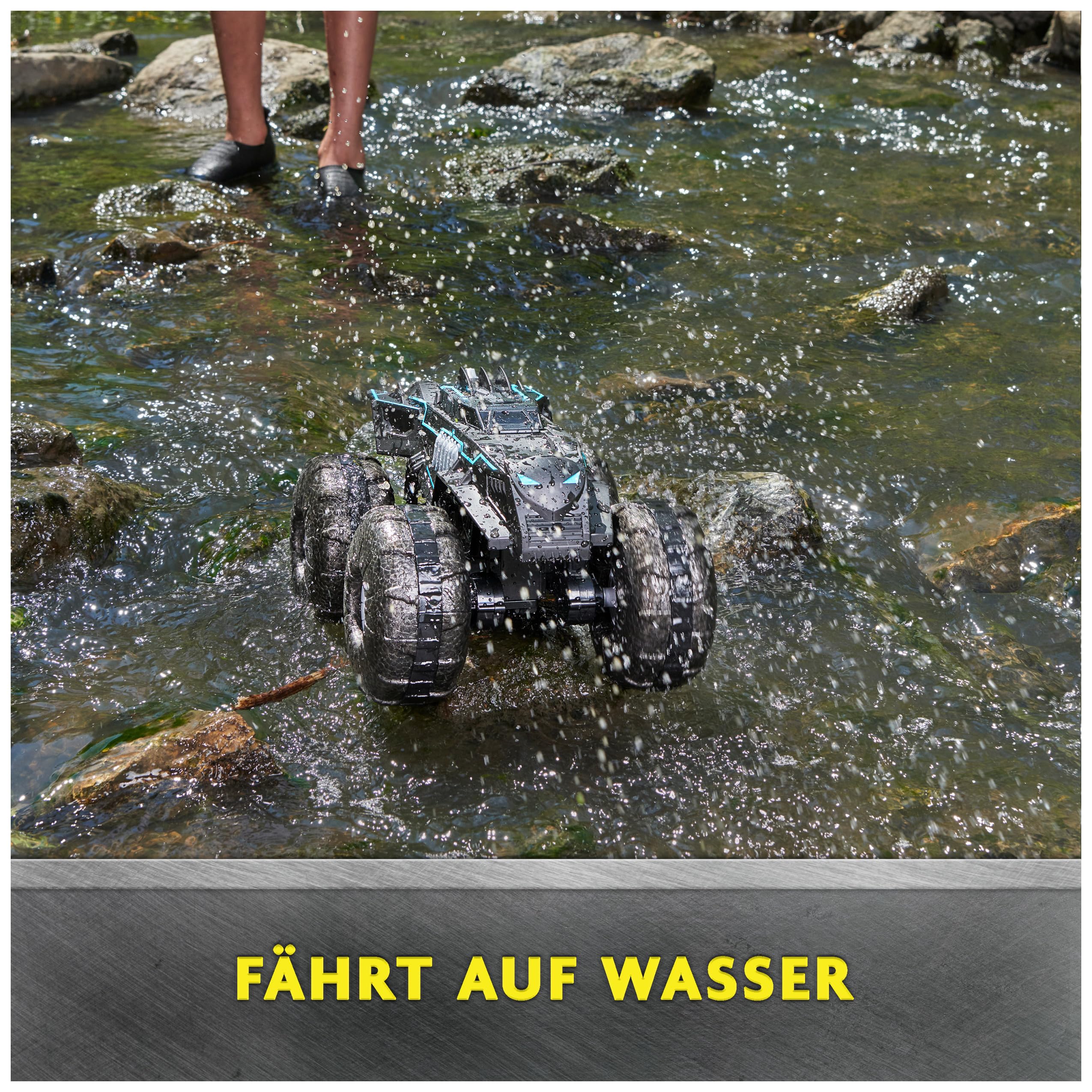 DC Batman All-Terrain Batmobile, ferngesteuertes Amphibienfahrzeug für Land und Wasser mit Platz für 1x 10cm Batman-Actionfigur