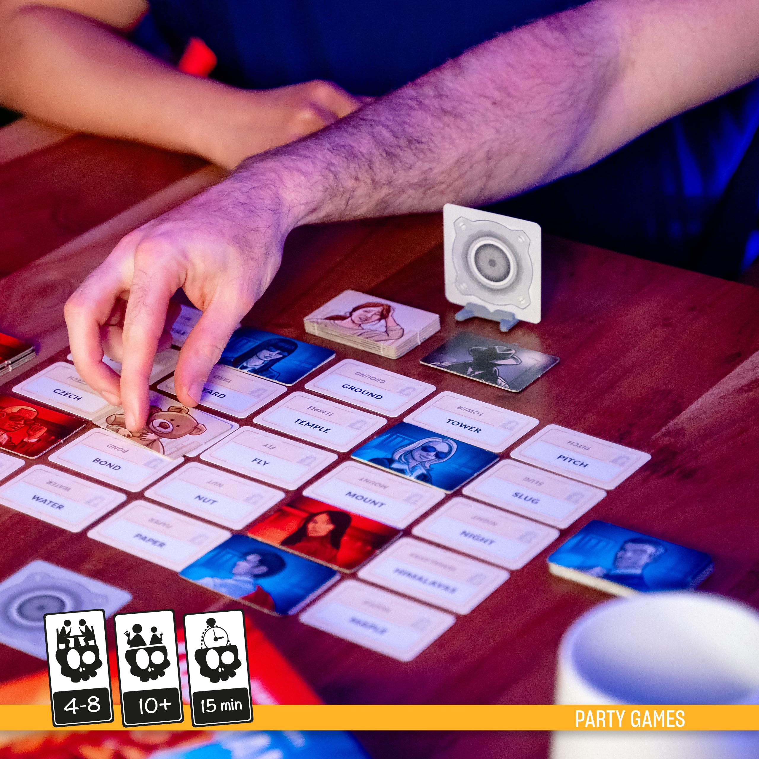 Cranio Creations - Nome in Codice, Seconda Edizione - Il Grande Classico dei Party Game in una Nuova Veste - Party Game - Età 10+ - 15 Min - Da 4 a 8 Giocatori - Edizione in Lingua Italiana