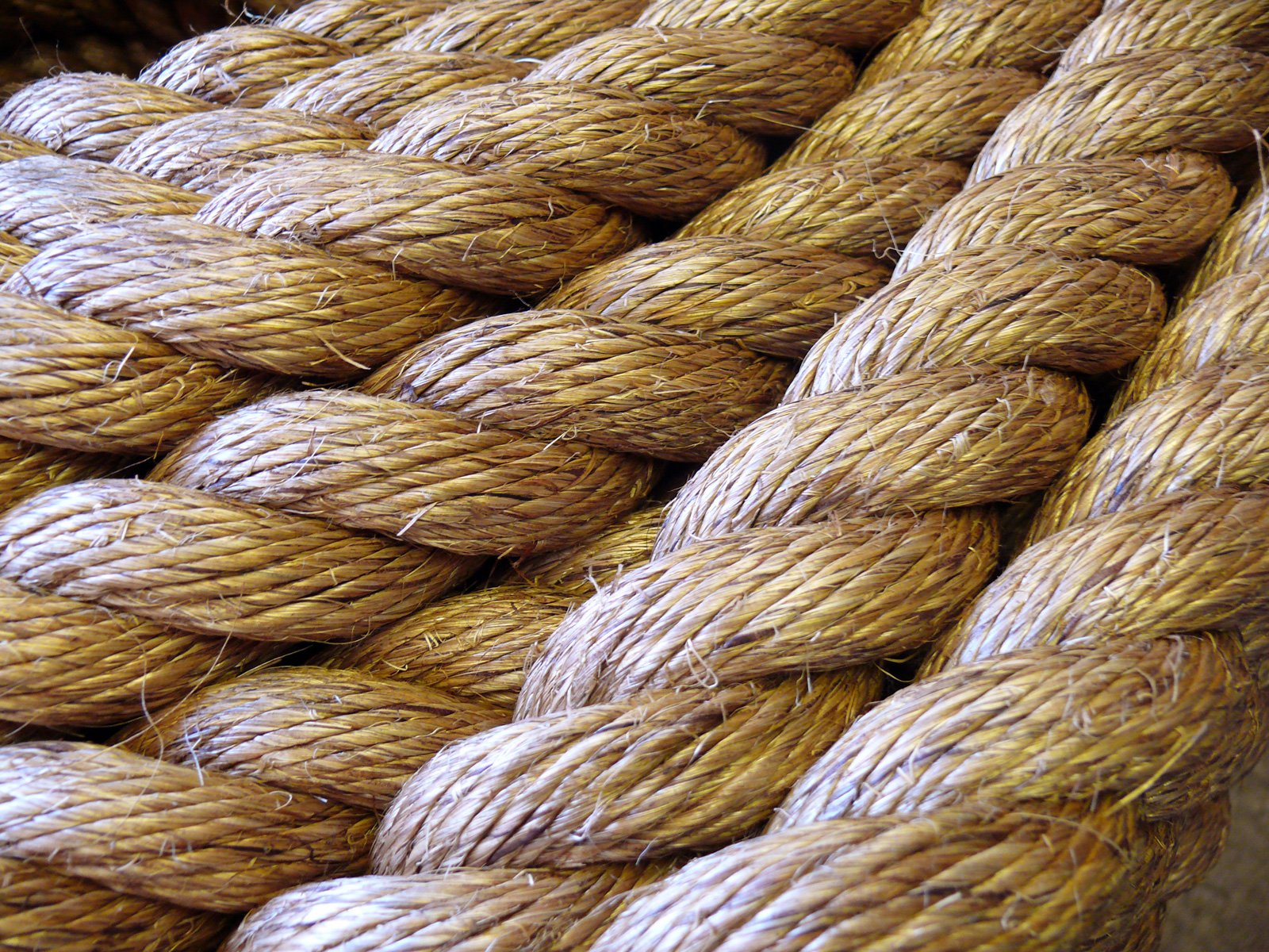 Westward Ropes Decking Rope - Manila Natural Rope 28mm Full Coil (220 Metre)