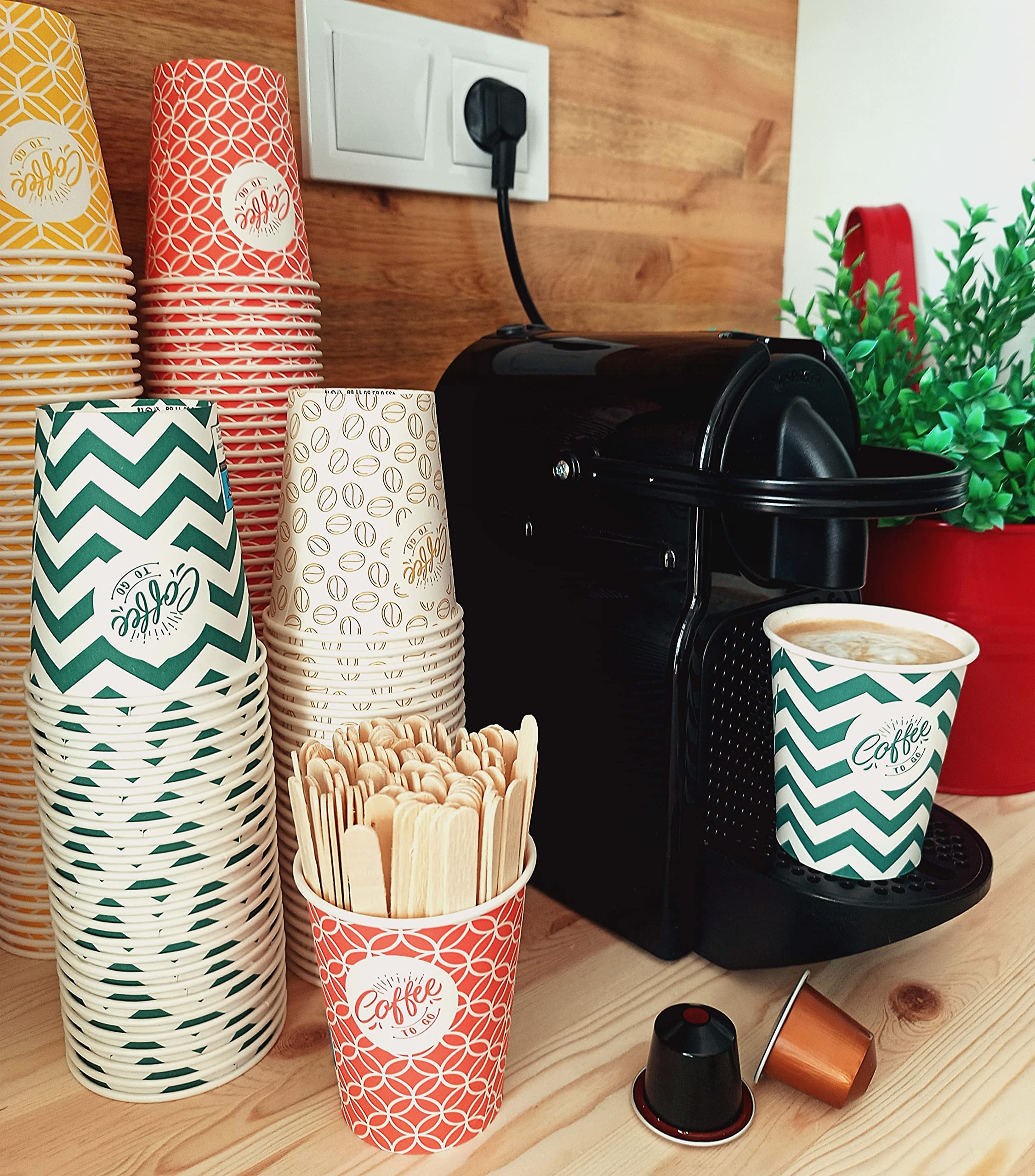 SARA - 2000 papieren bekers, wegwerpbekers, hittebestendig, hoogwaardig karton, ideaal voor koffie, thee, warme en koude dranken bij evenementen zoals verjaardagen, recepties