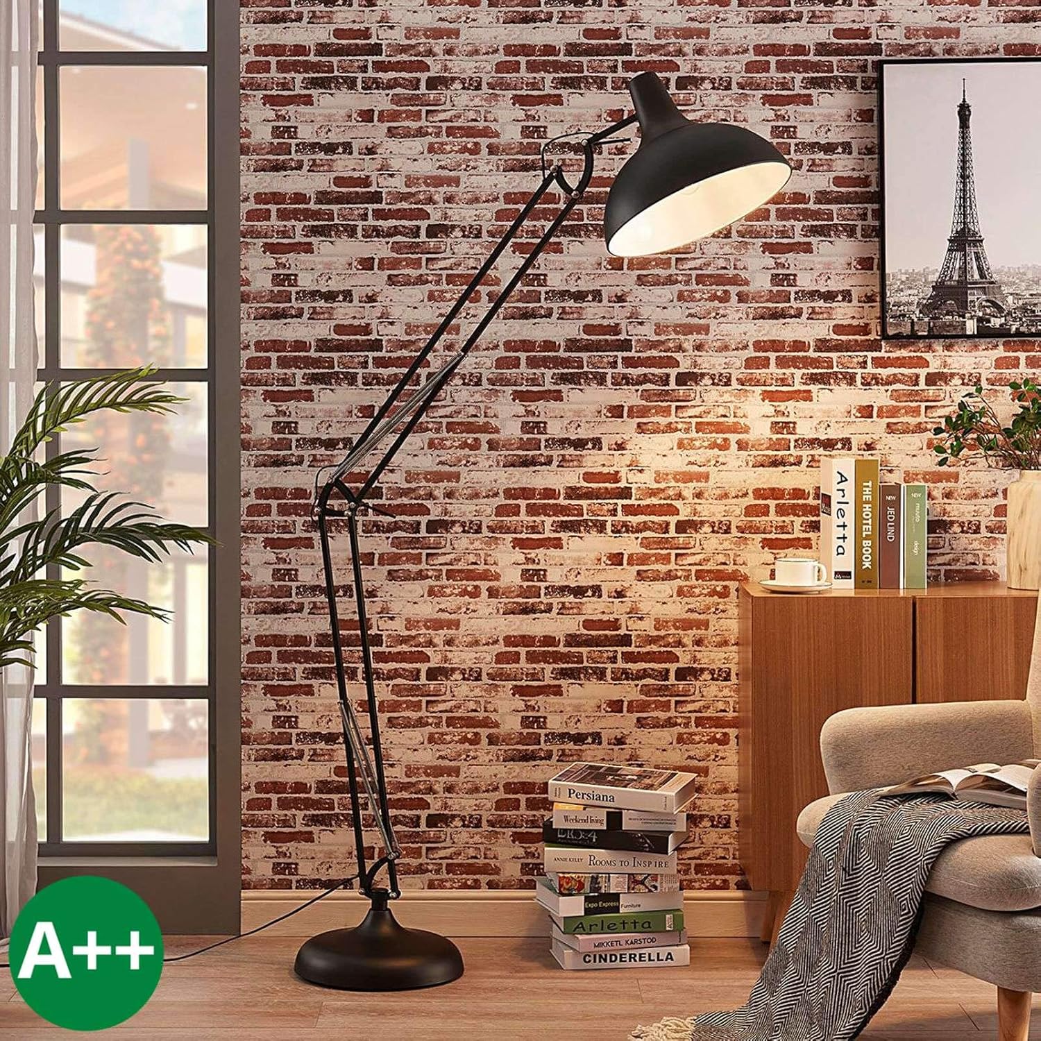 lampada da terra a luce naturale per artisti