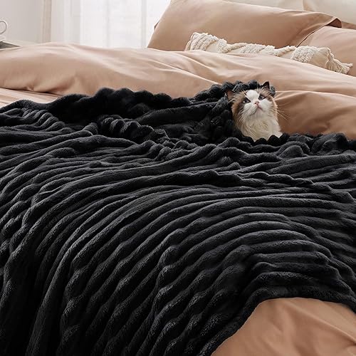 Miniatura 400 de Bedsure GentleSoft Twin Blanket for Couch - Cozy Soft Blankets for Women, Cute Small Fleece Throws for Girls, Light Grey, 60x80 Inches