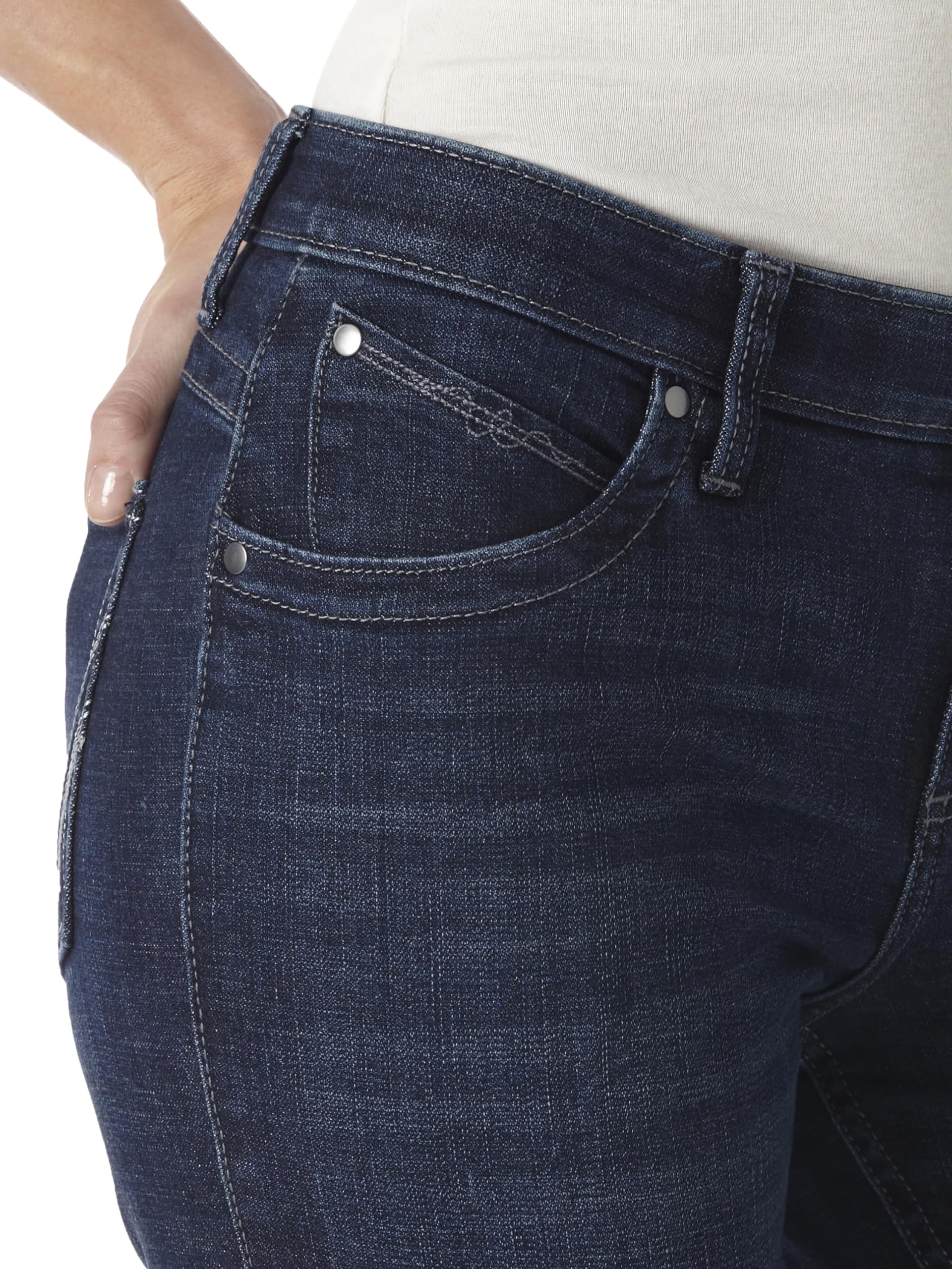 Wrangler Women's Q-Baby Mid Rise Cut Ultimate Riding Jean, Boot Scootin, 0-34