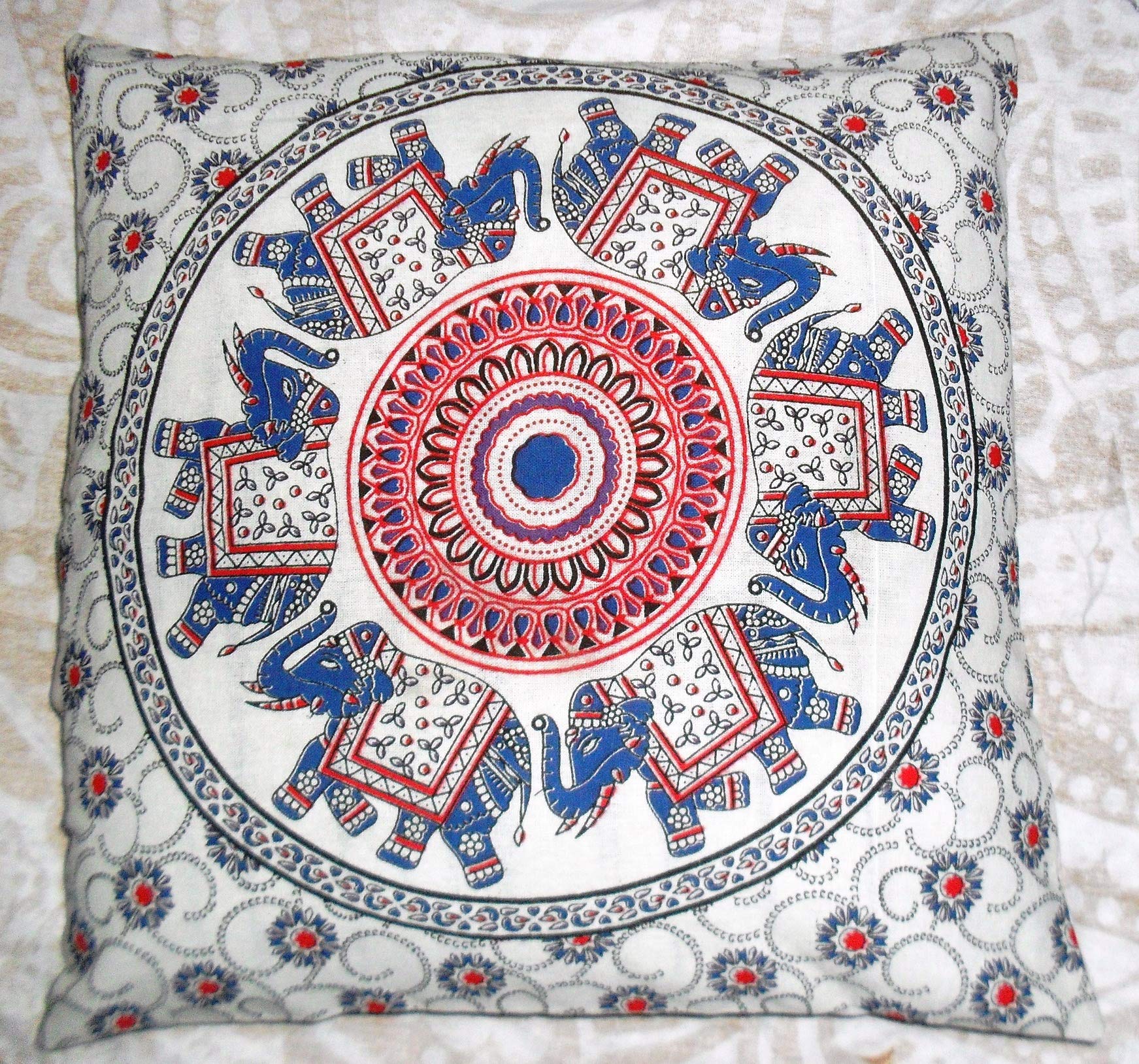 Housse de coussin mandala pour raviver un canapé terne