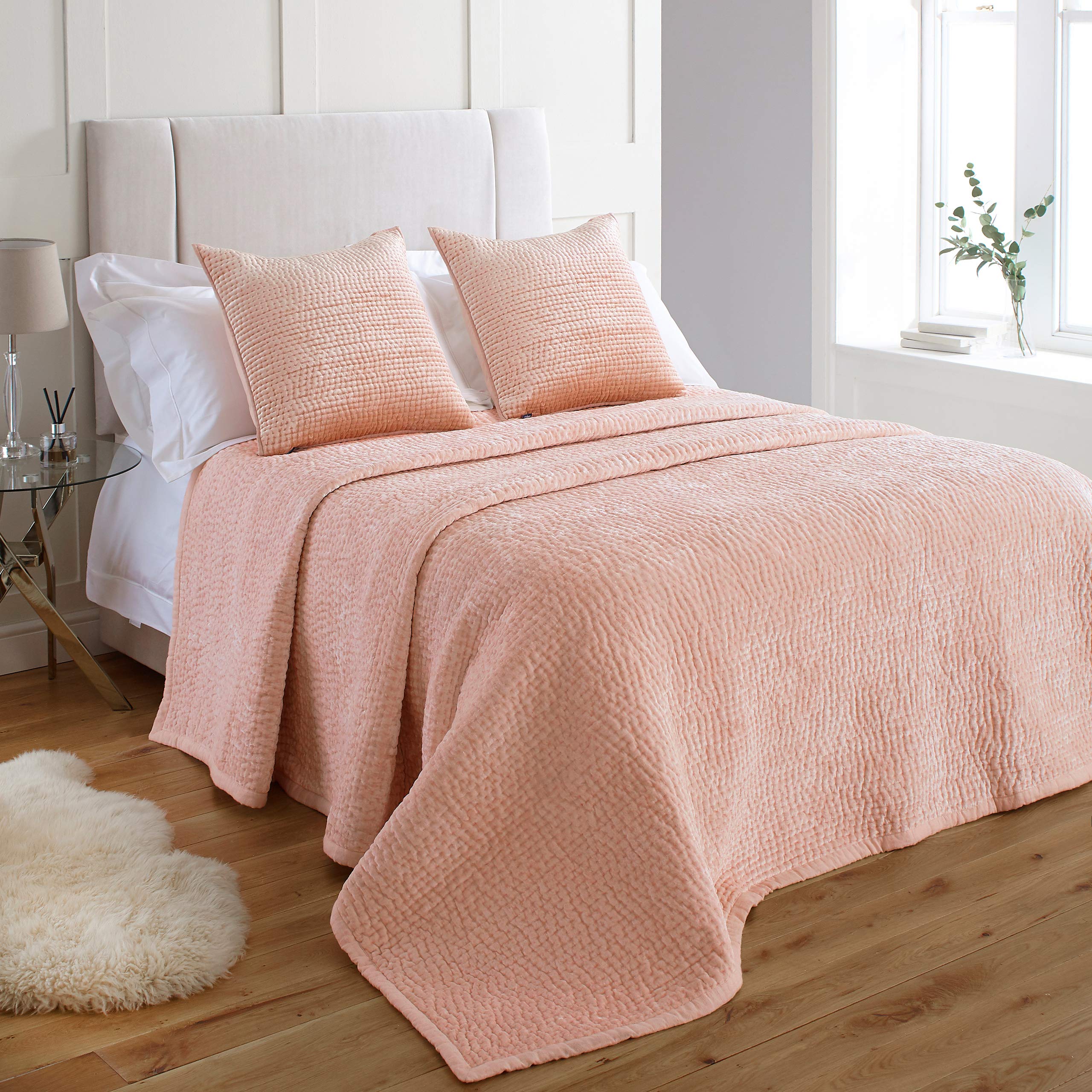 Paoletti Brooklands Quilted Bedspread - Blush Pink - Velvet/Linen - One Size