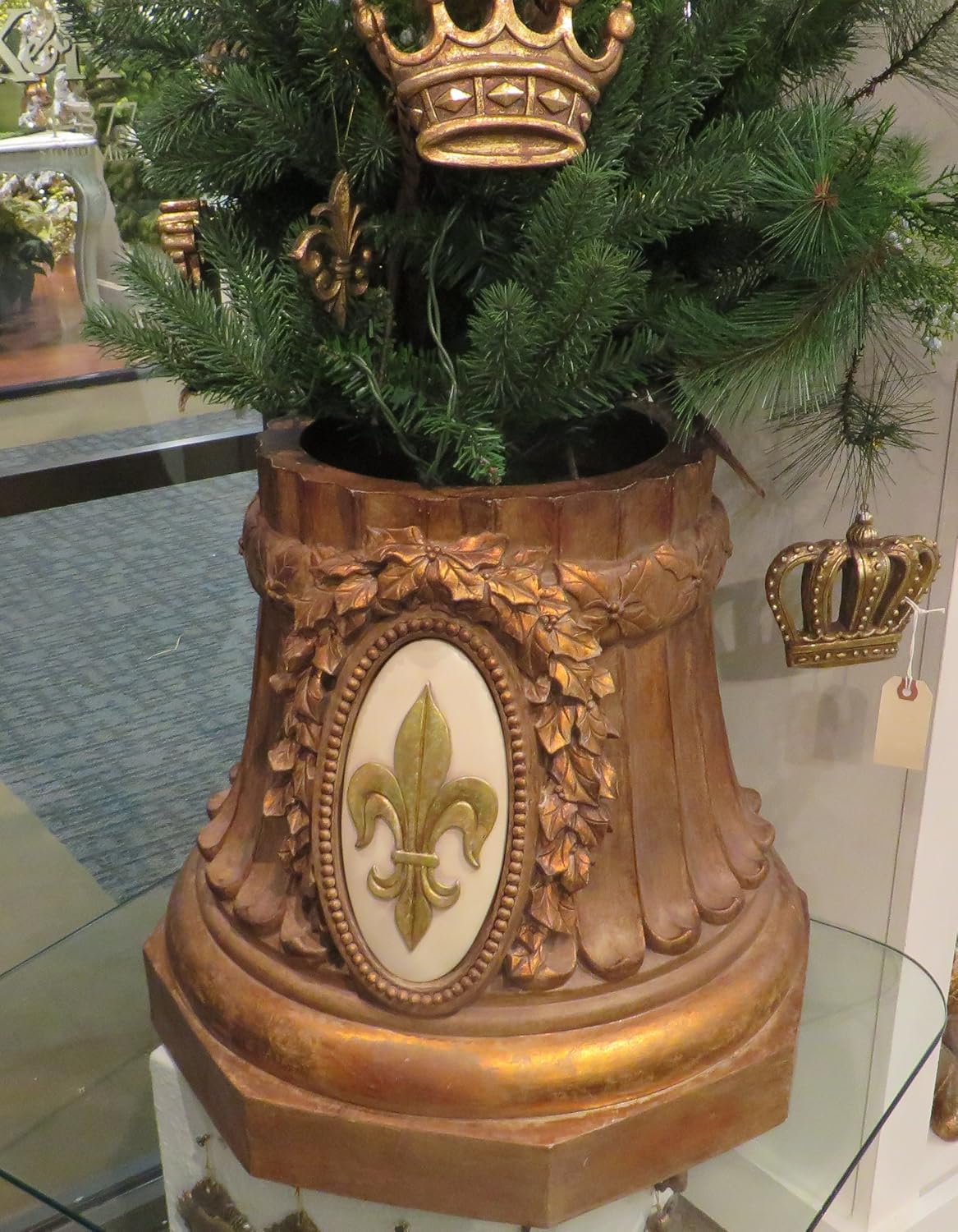MY SWANKY HOME Ornate Gold Fleur de Lis Tree Holder | Christmas Xmas Urn Stand European Old World