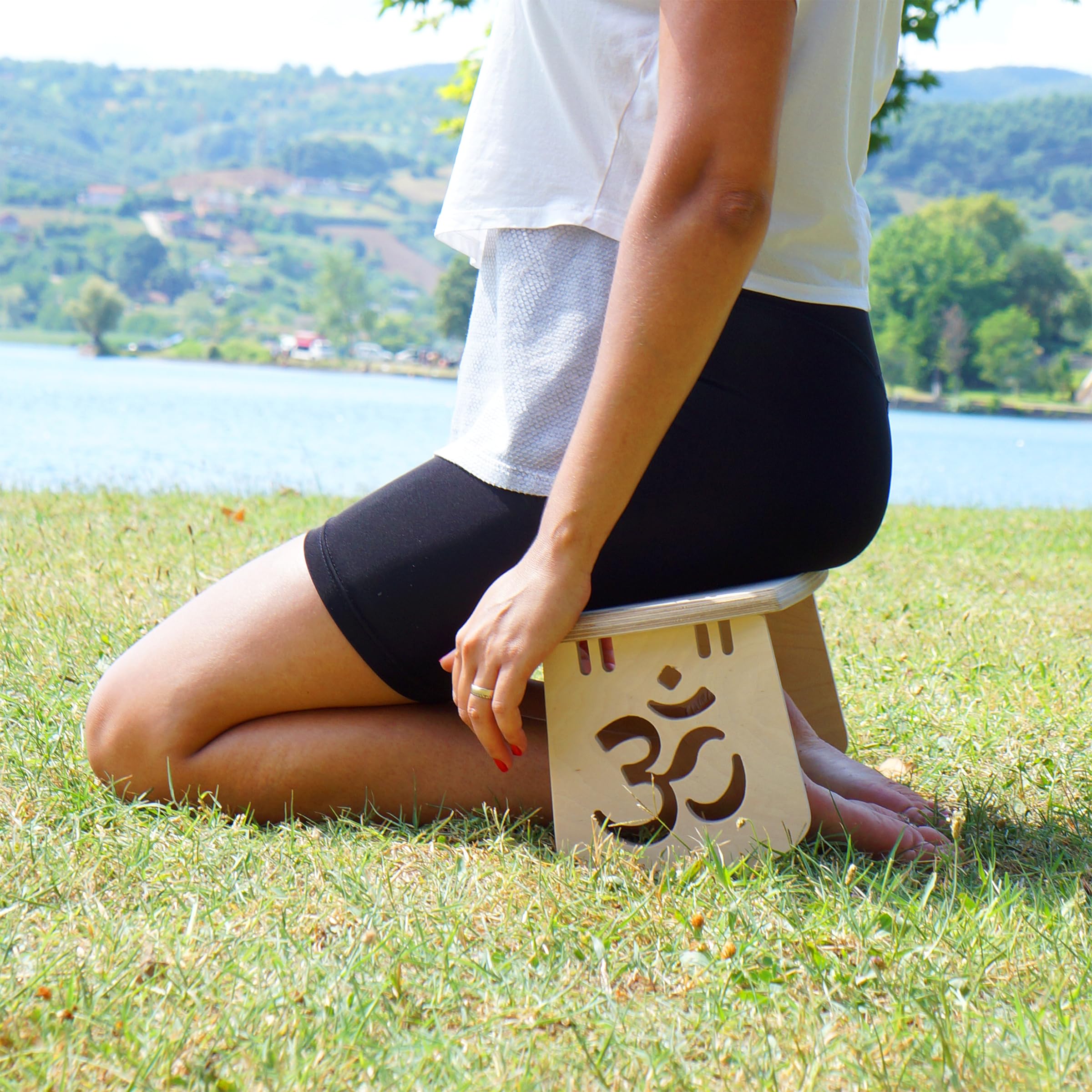 Raja Banc de méditation, tabouret en bois de bouleau, banc de yoga, double configuration, chaise de prière, portable, inclinaison pour posture parfaite, méditation profonde.