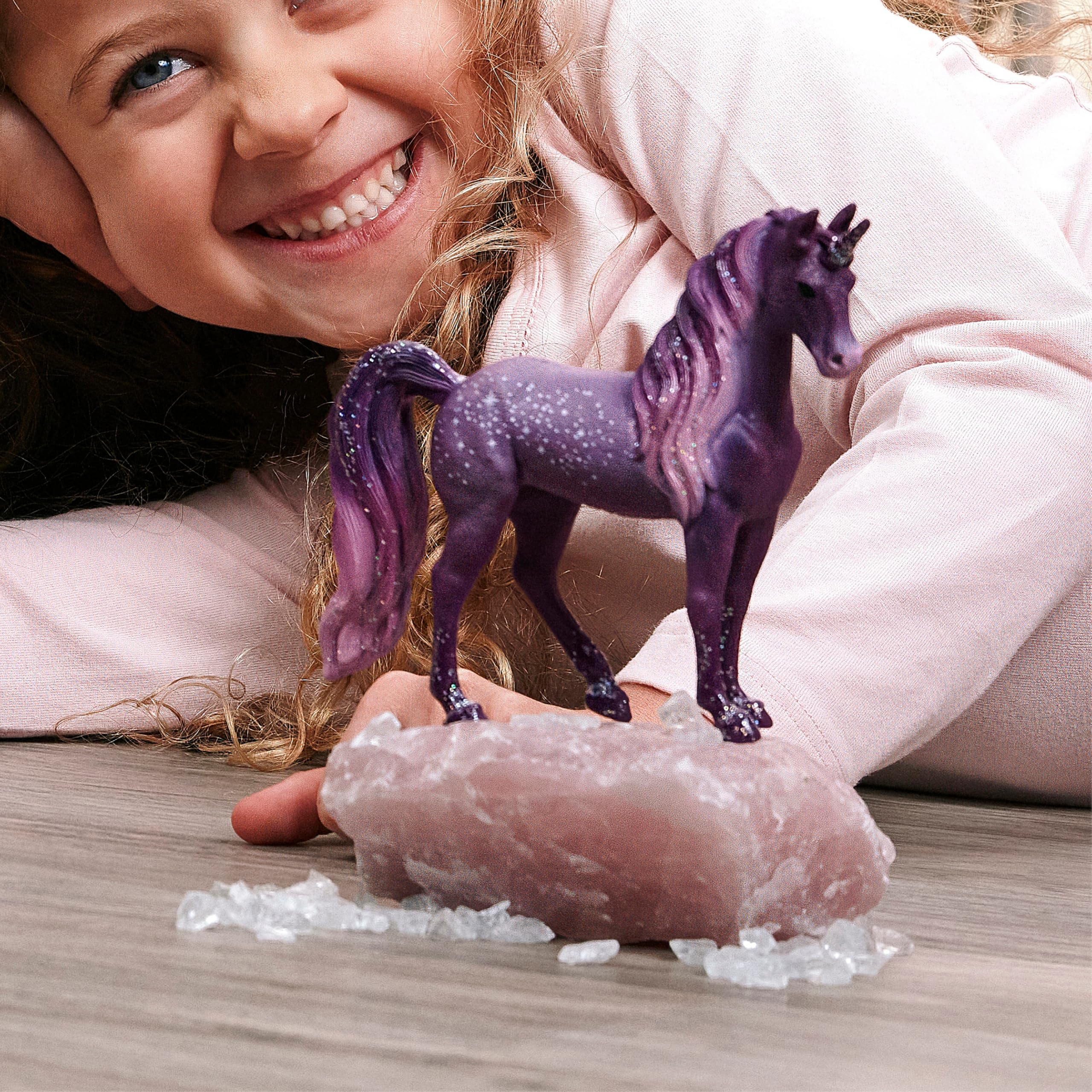 schleich BAYALA | Galaxy Regenbogen Einhorn Stute 70842 | 15 x 8 x 18 cm | Spielfigur ab 5 Jahren | detailgetreue, fantastische Figuren | magische Sammelfiguren | Geschenk für Mädchen und Jungen