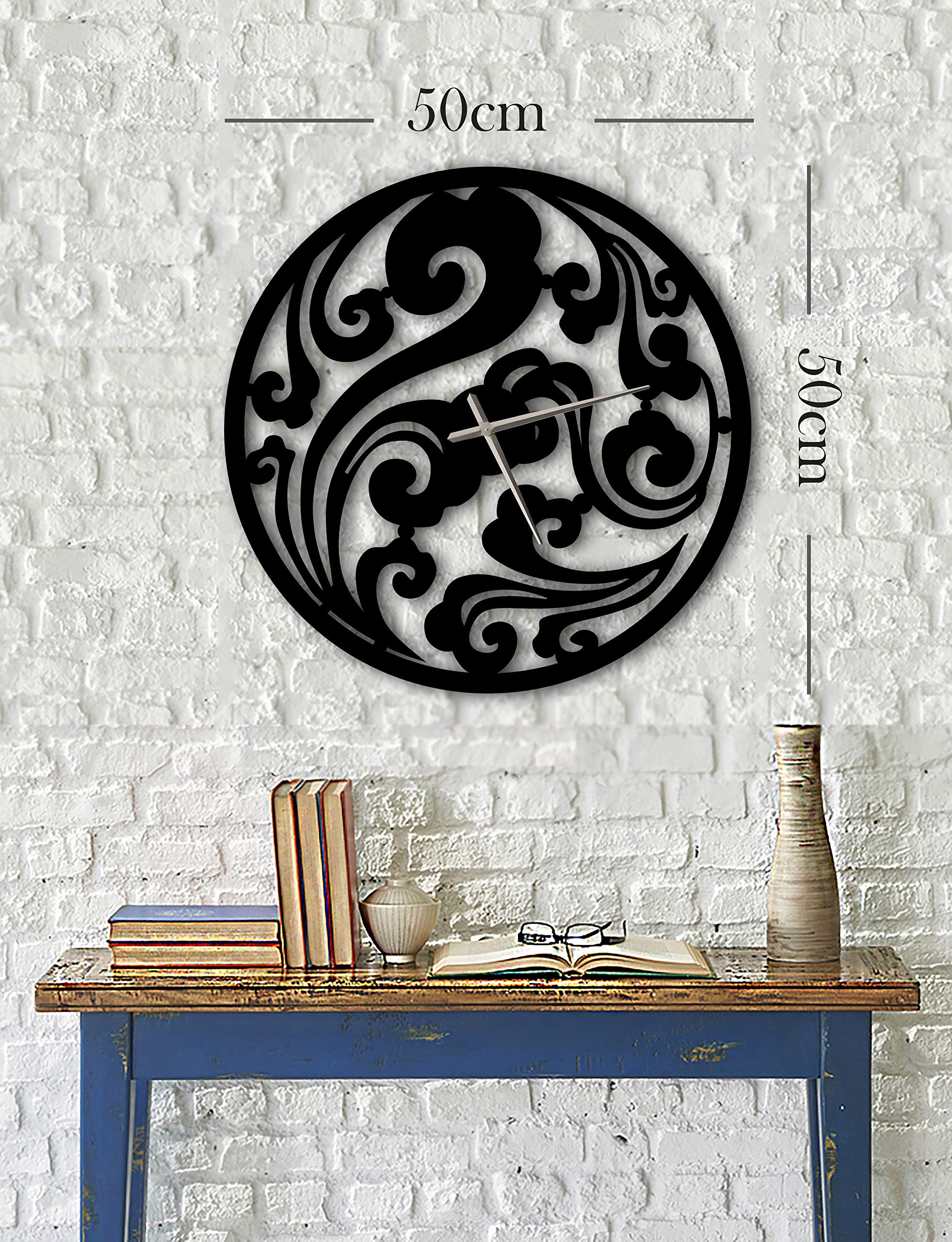 Figura – Reloj de pared de metal con diseño único – Decoración de pared de metal para el hogar u oficina, moderno movimiento industrial silencioso (50 x 50 cm)