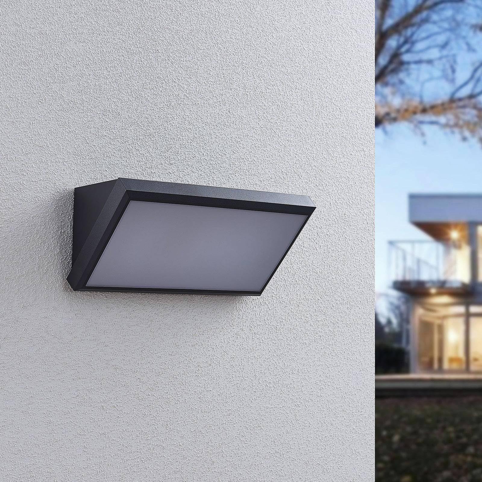 Lindby Lampada LED Da Esterno A Pavimento Cormac - Faretto Rotondo IP67, 4,8W, Alluminio Nero, Per Giardino, Terrazzo, Vialetto