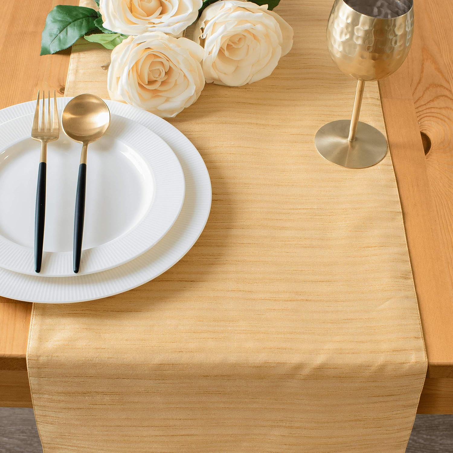 小尾修　油彩　肉筆『横たわる女』表サイン　F8号　額装　b572 小尾修 油彩 肉筆『横たわる女』表サイン F8号 額装 b572